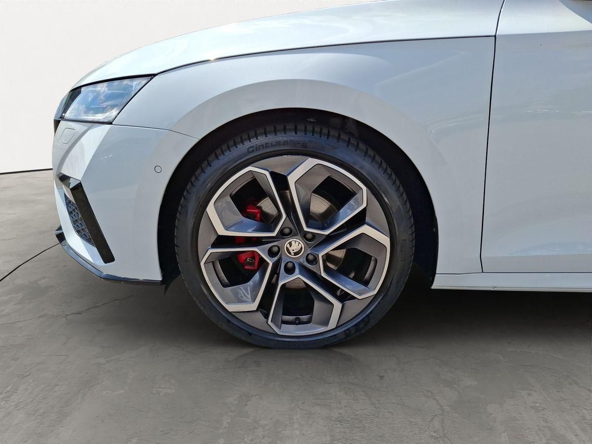 Skoda Octavia Combi 2.0 TDI RS 4x4 200PS Matrix-LED HU