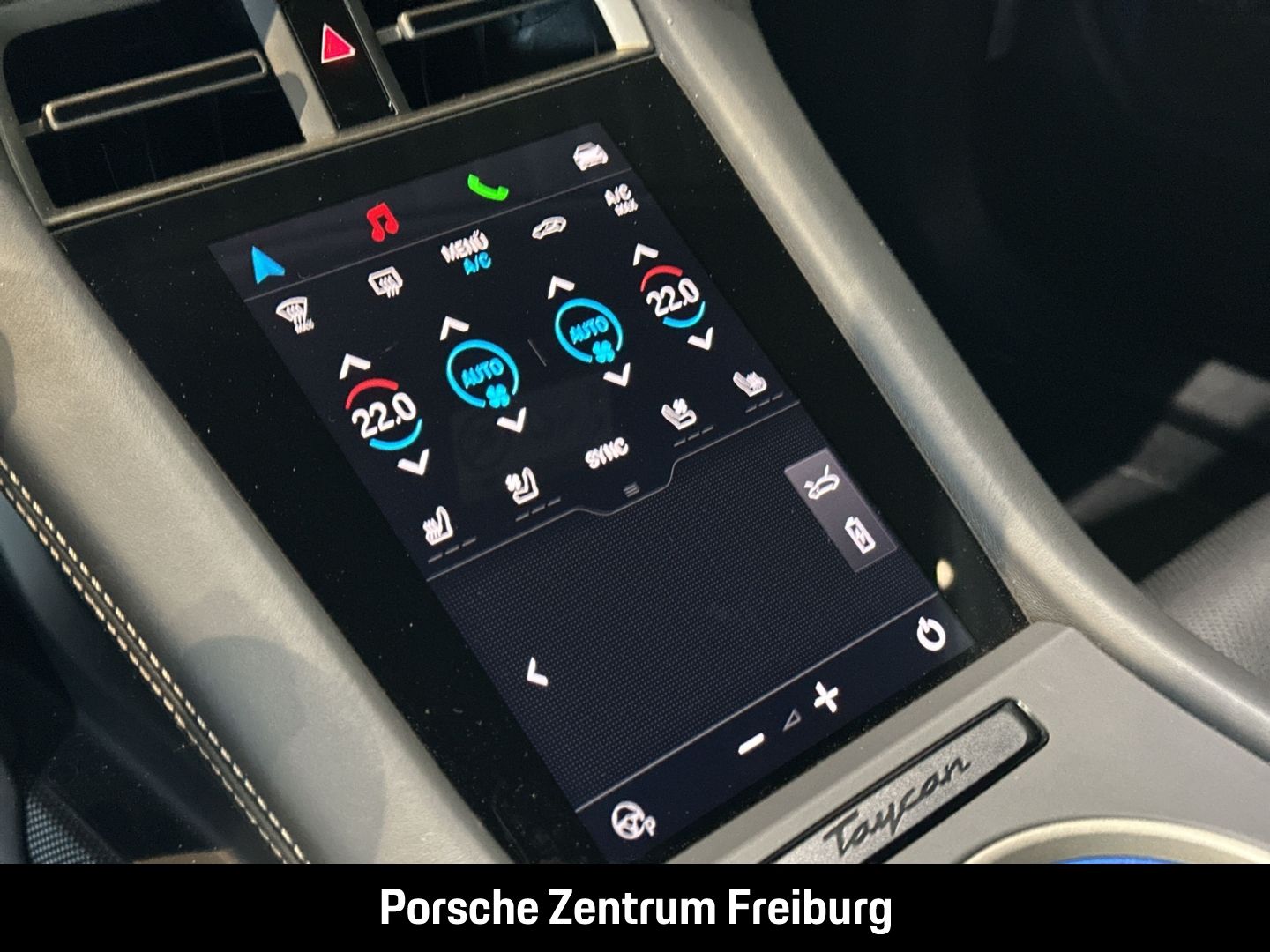 Porsche Taycan Turbo S Cross Turismo Burmester InnoDrive