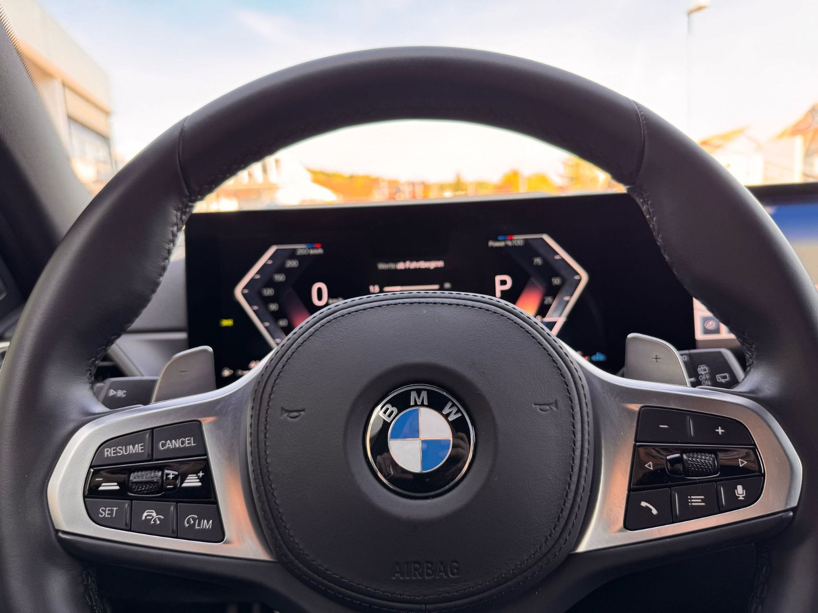 BMW 320 i Touring M-Sport - Samsaru's Car Outlet