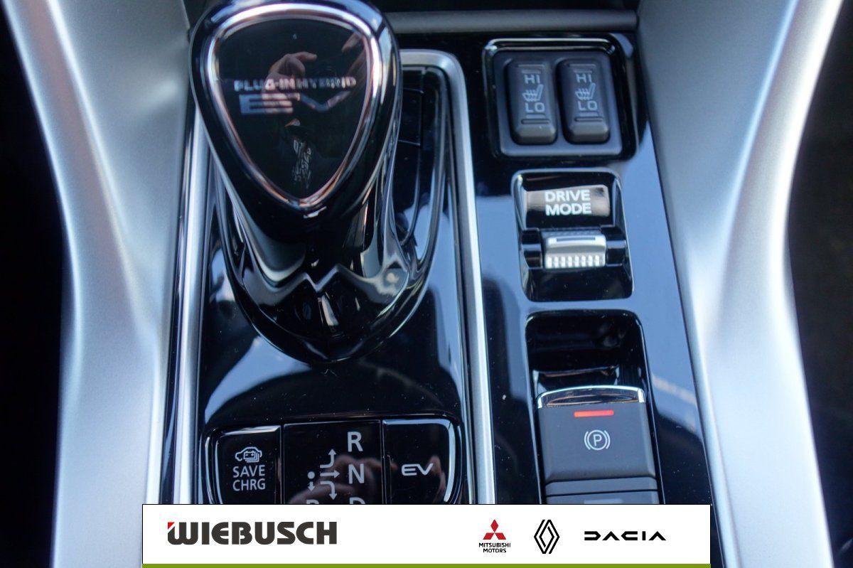Mitsubishi Eclipse Cross  2.4 Plug-in Hybrid  Plus Select**
