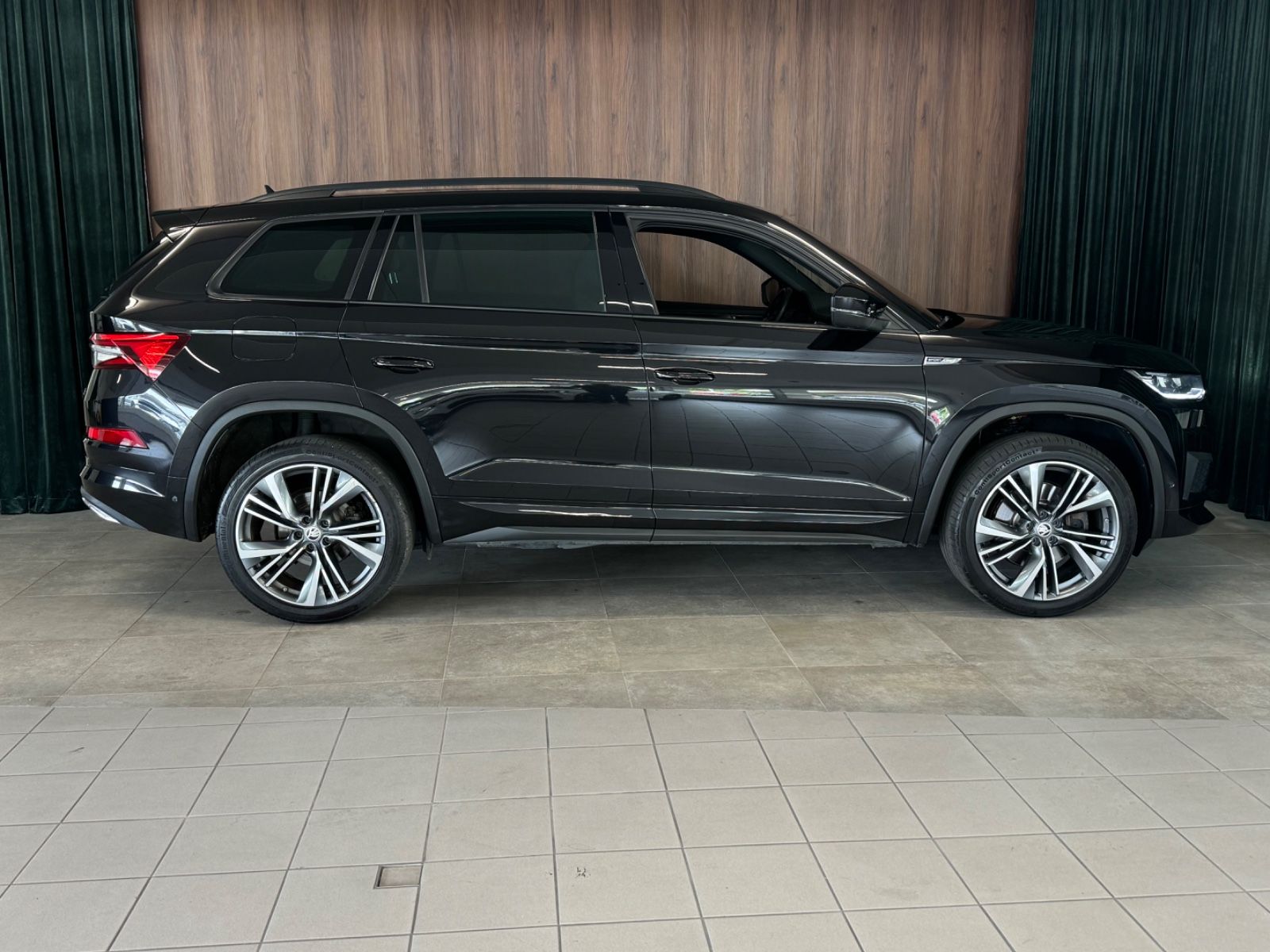 Skoda Kodiaq Sportline 4x4°Canton°Pano°ACC°AHK°360°LED