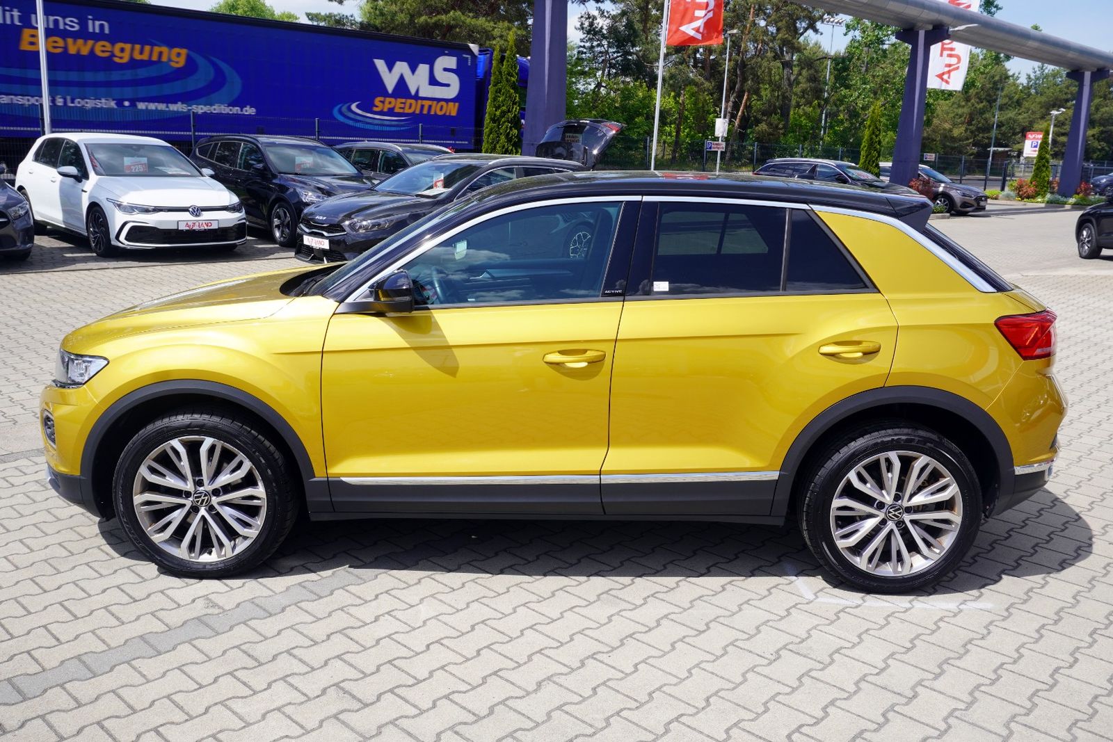 Volkswagen T-Roc 2.0 TDI Active - Samsaru's Car Outlet