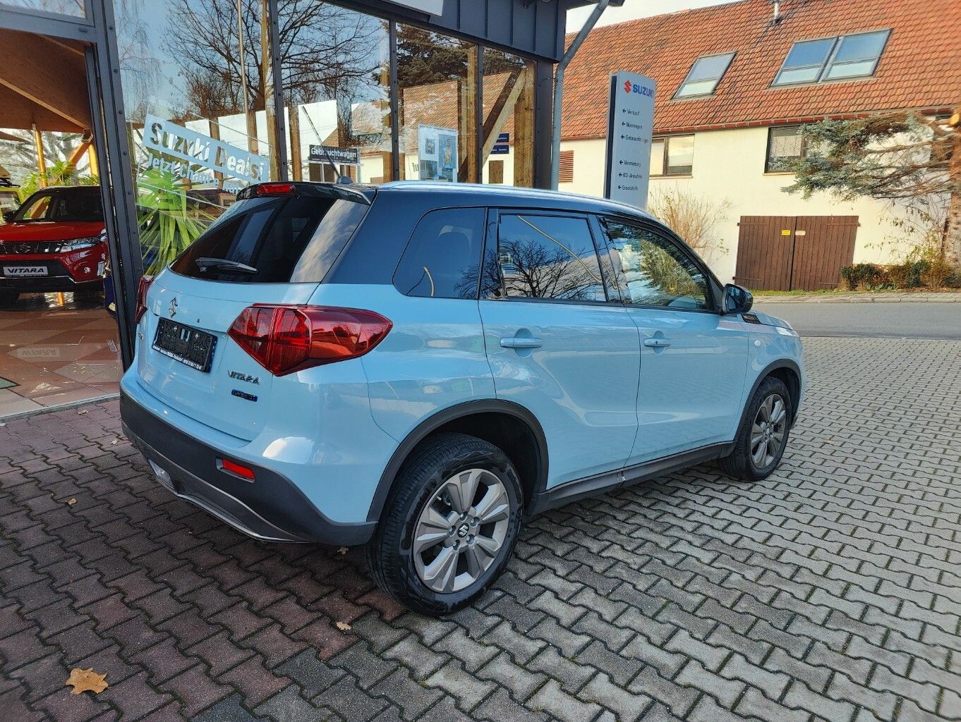 Suzuki Vitara 1.5 Hybrid Comfort 4x4 - Samsaru's Car Outlet