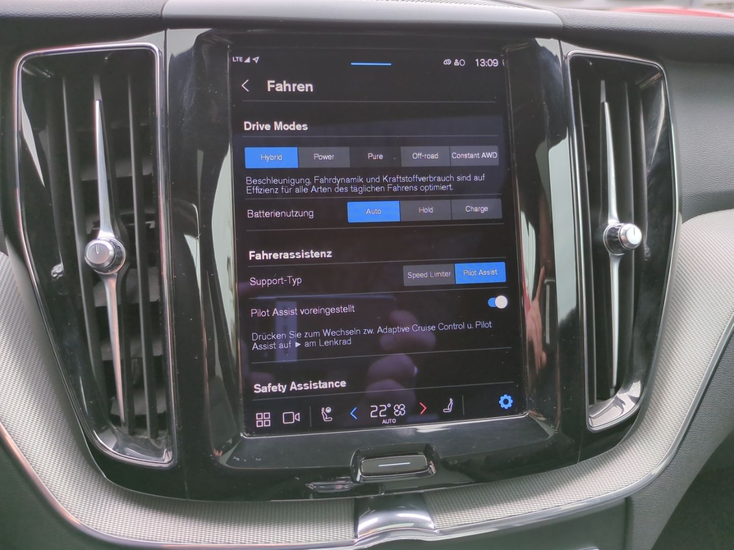 Volvo XC60 R Design Recharge T6 AWD Leder Panodach Nav
