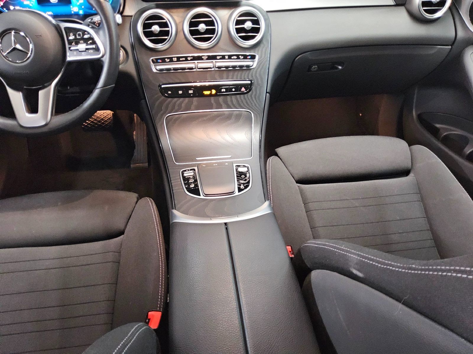 Mercedes-Benz GLC 300 de 4M Navi LED Widescreen 360° Distr.+