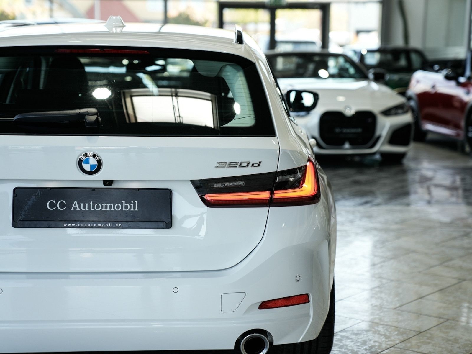 BMW 320d xDrive Touring Panorama 360K Standh.