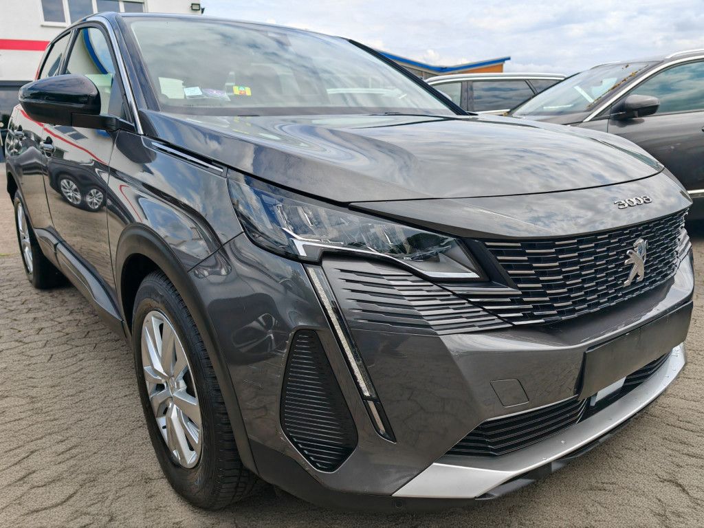 Peugeot 3008 PureTech 130 EAT8 - Samsaru's Car Outlet