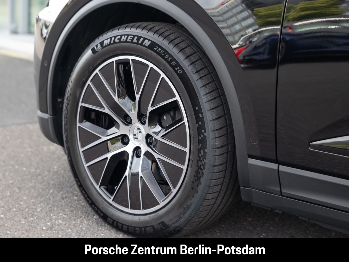 Porsche Macan - Samsaru's Car Outlet
