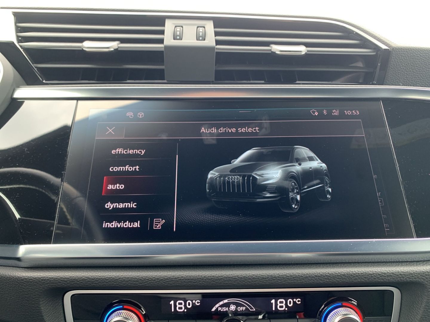 Audi Q3 45 TFSI quattro advanced - Samsaru's Car Outlet