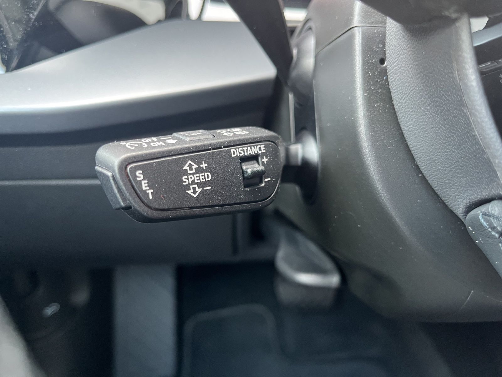 Audi A3 Limousine 30 TFSI advanced - Samsaru's Car Outlet