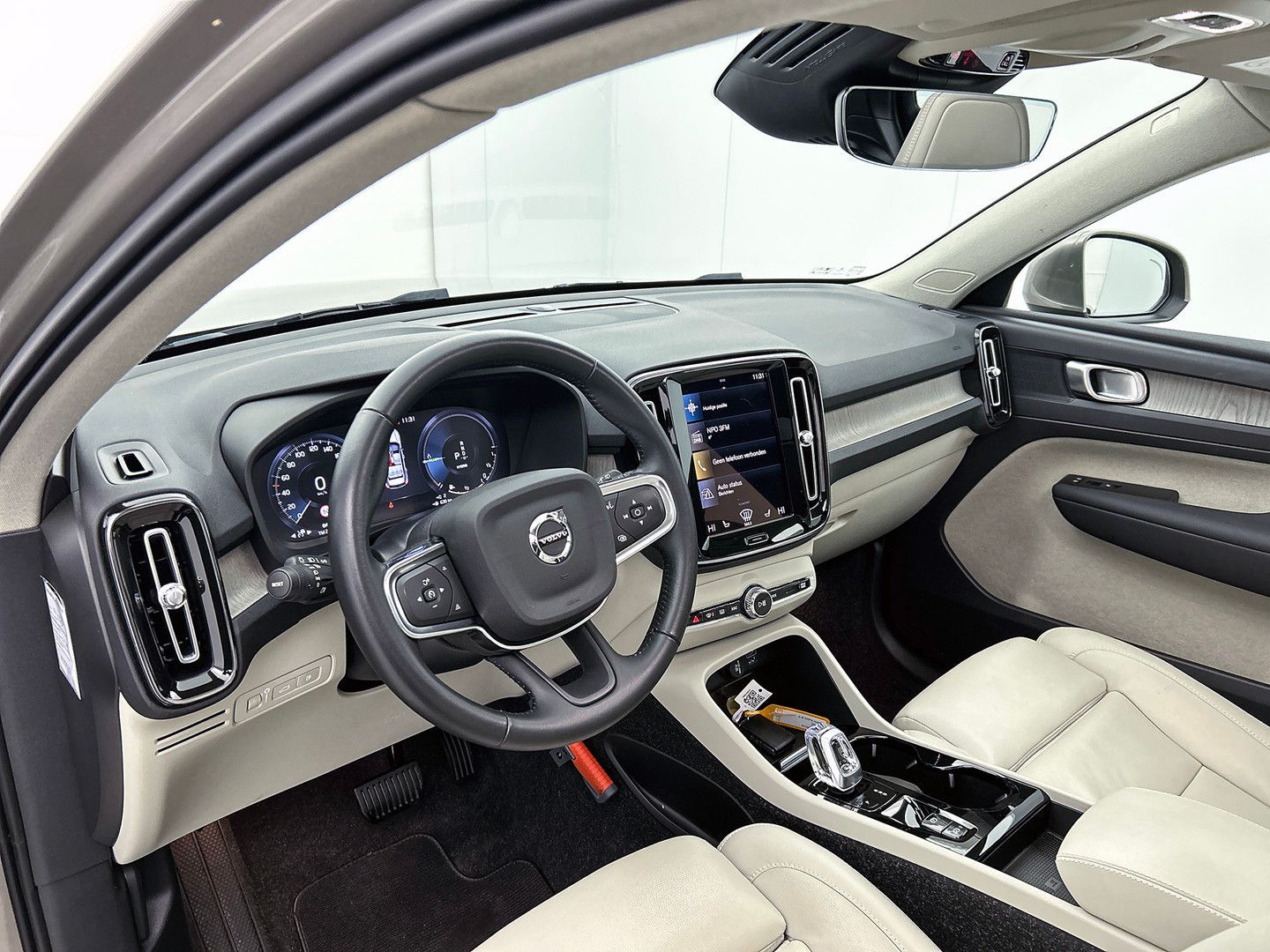 Volvo XC40 T5 180PK Hybride SOH 91% Inscription / Pano