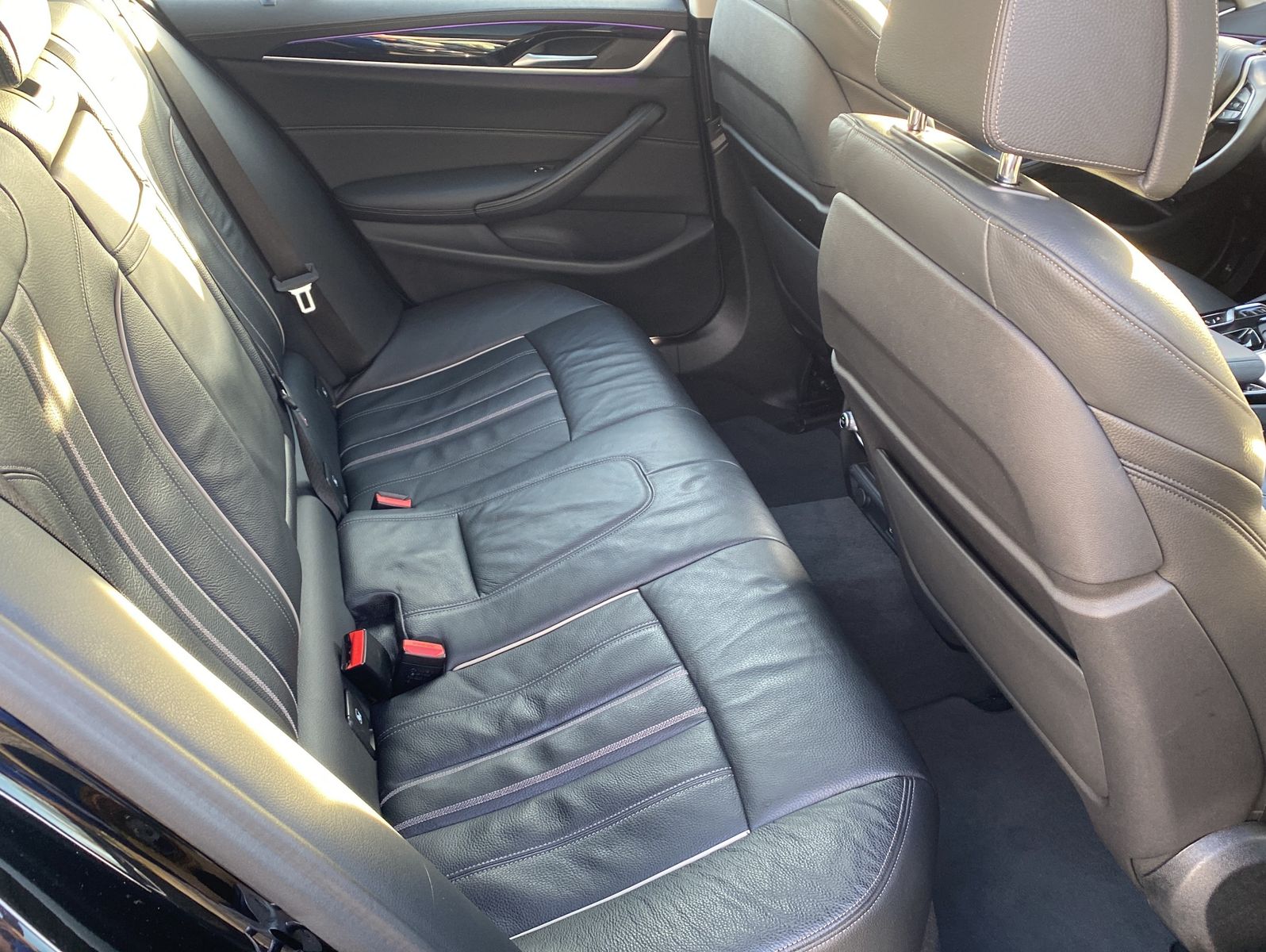 BMW 530 i xDrive Luxury Line*KeyGo*AHK*