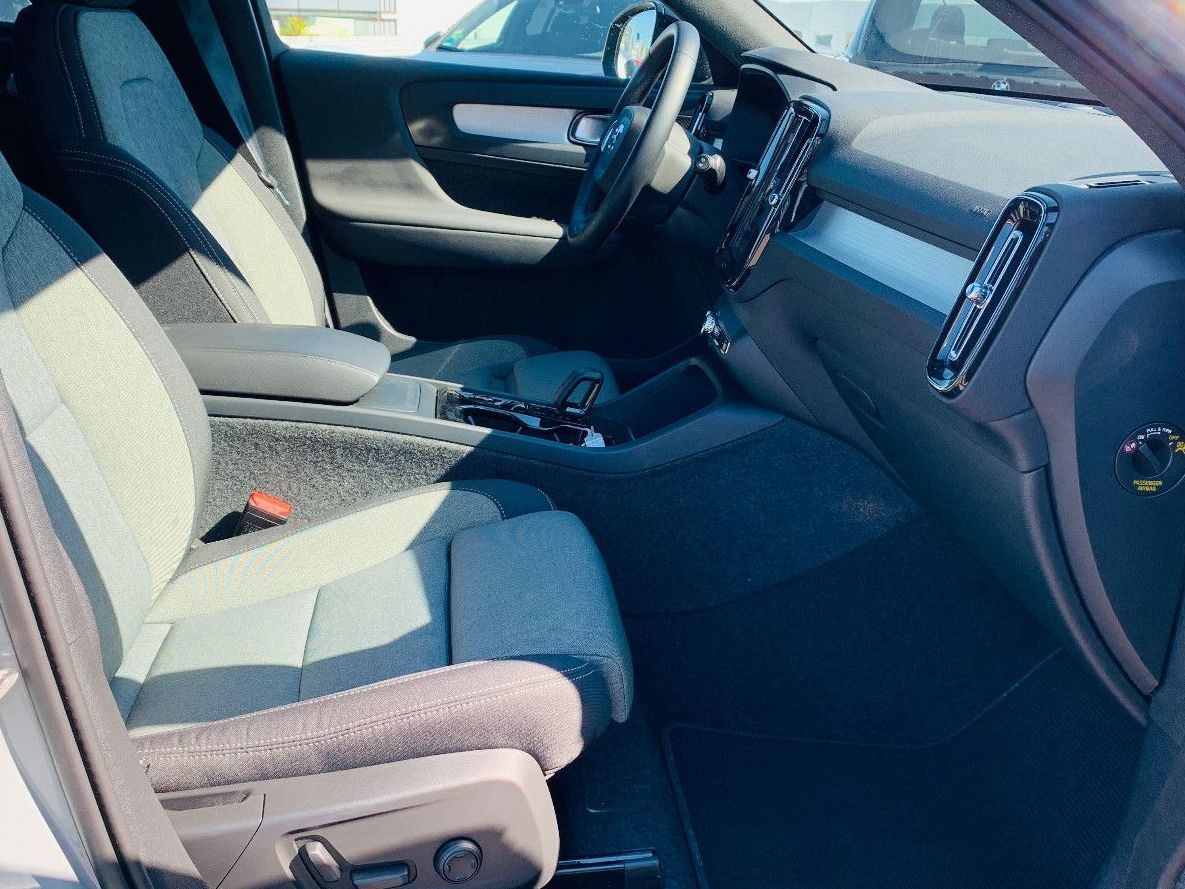 Volvo XC40 B3 Aut. Plus Dark - Samsaru's Car Outlet