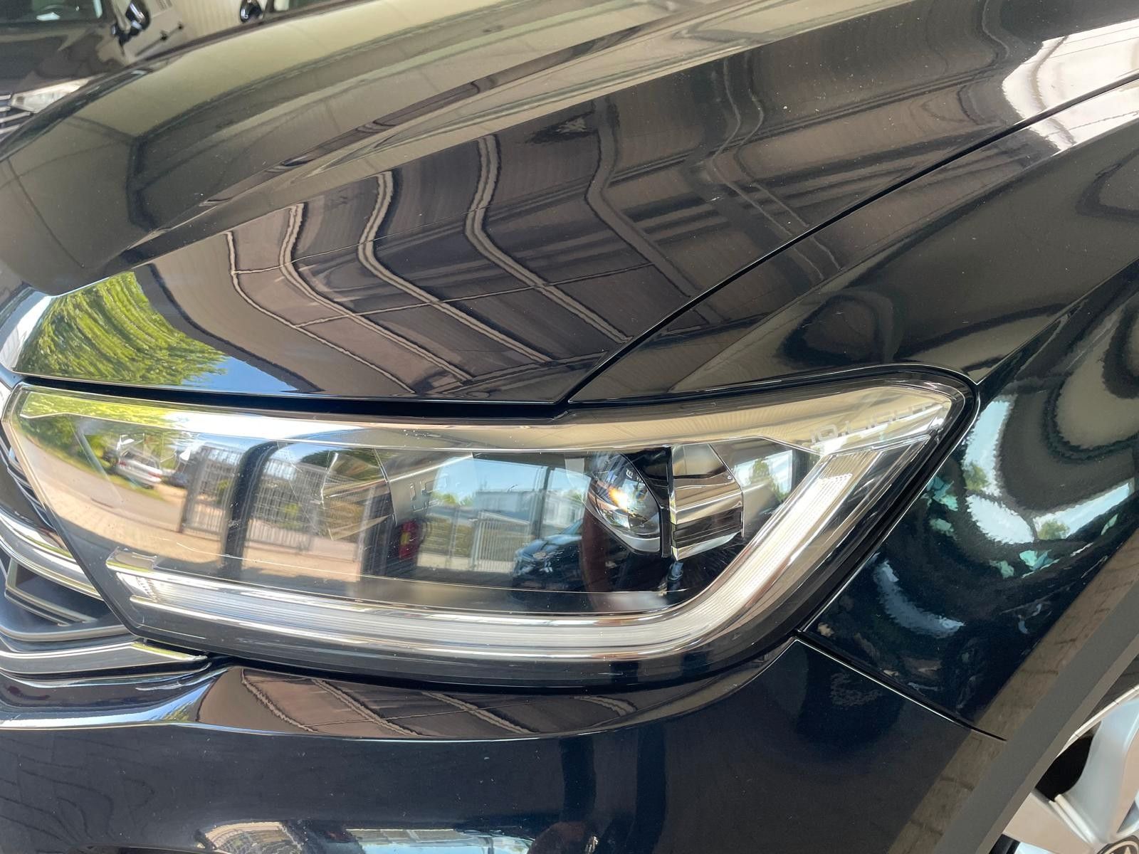Volkswagen T-Roc 1.0 TSI Style - Samsaru's Car Outlet