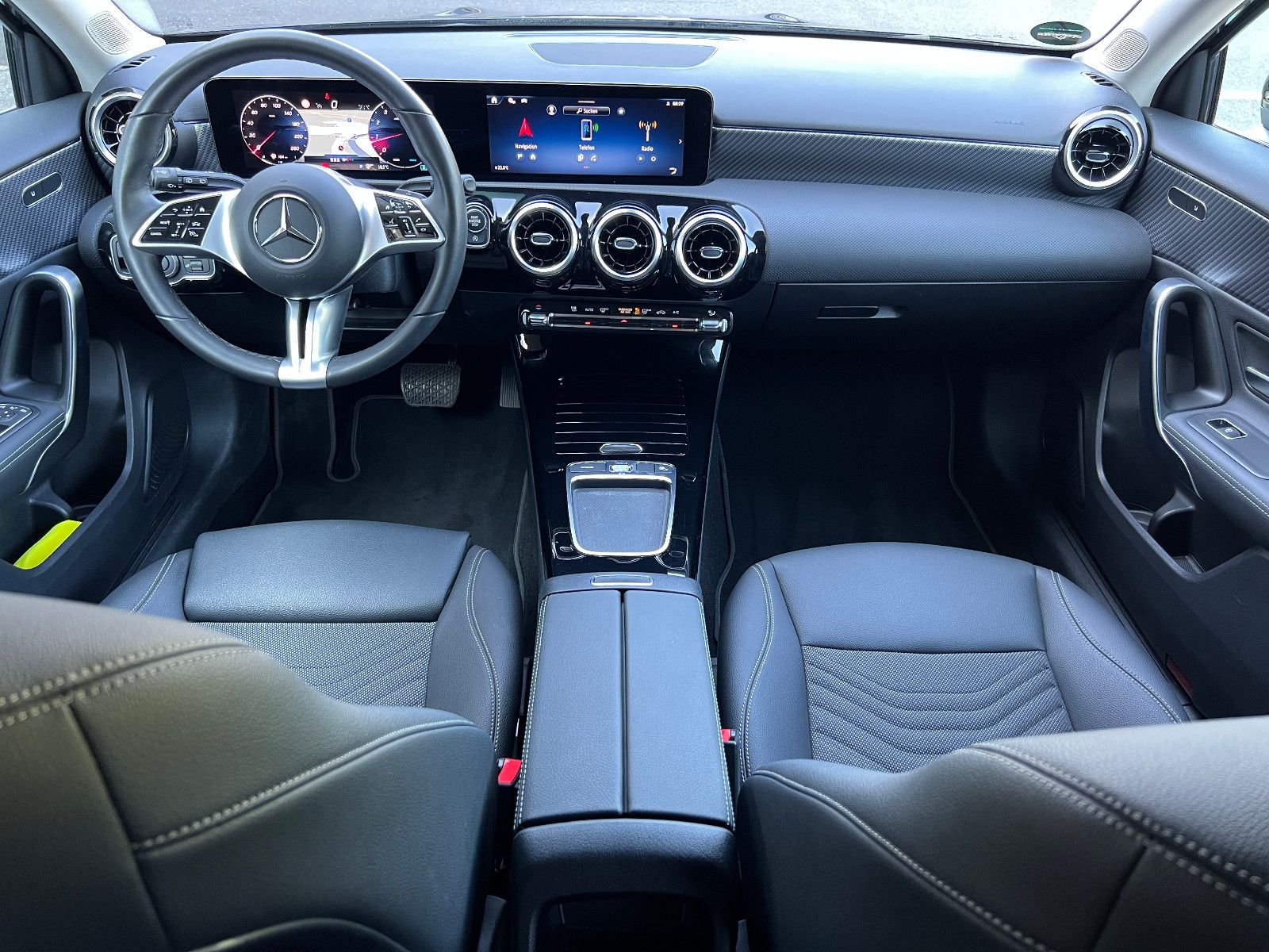 Mercedes-Benz A 180 PROGRESSIVE - Samsaru's Car Outlet