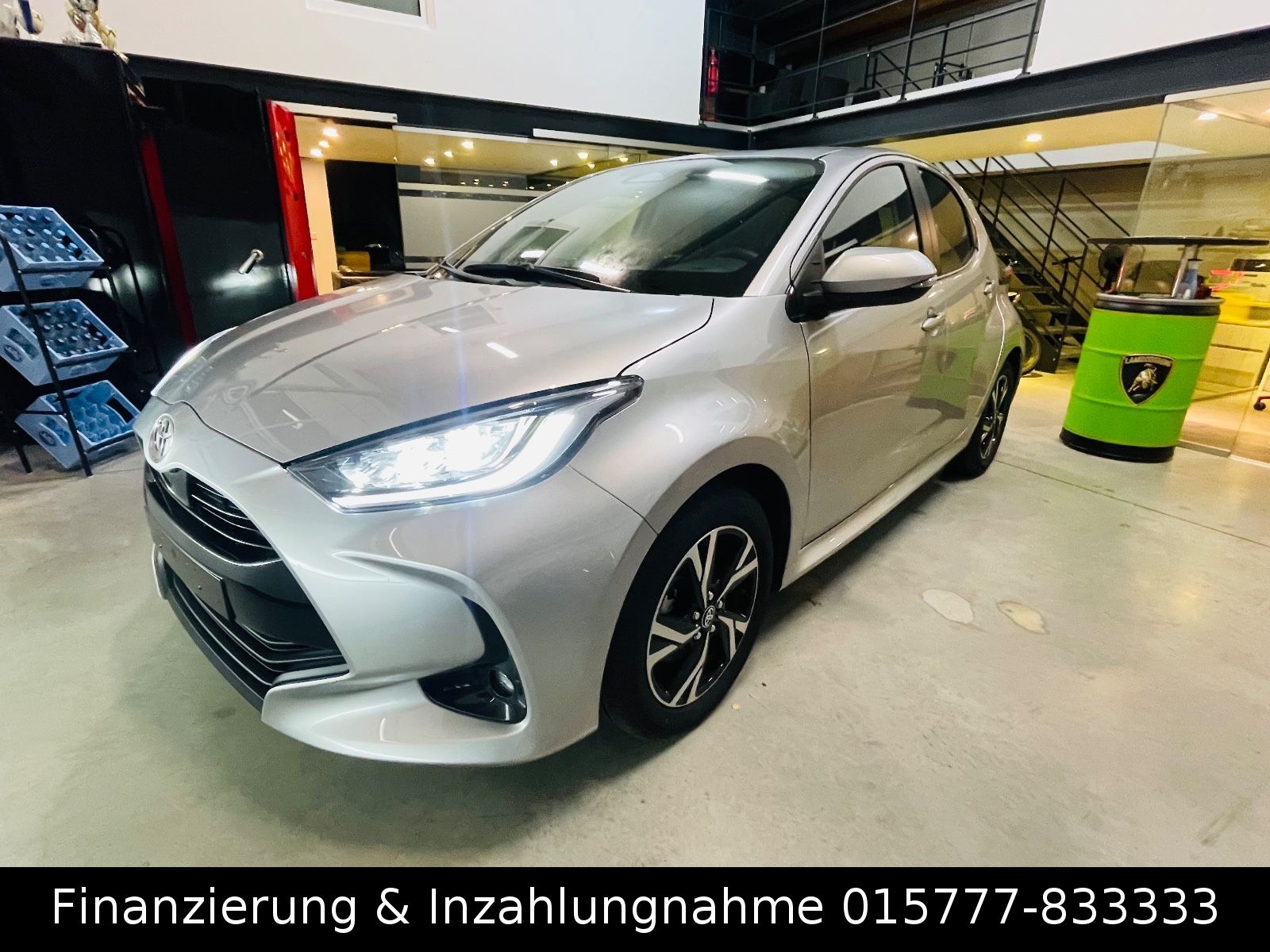 Toyota Yaris Hybrid Style LED Navi Apple ACC Kamera