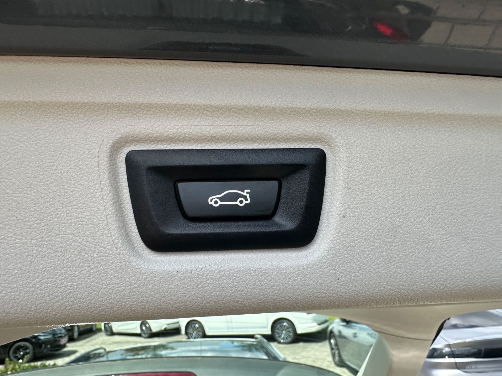BMW 320 d Sport Line - Samsaru's Car Outlet