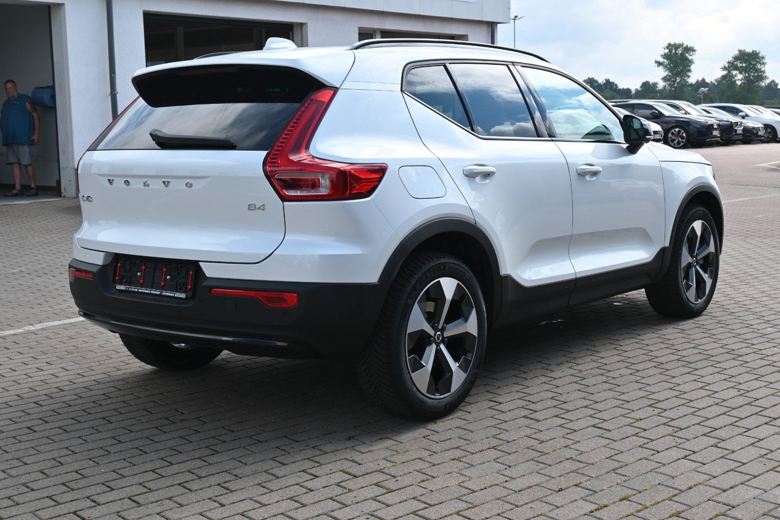 Volvo XC40 B4 DKG Plus Dark*FSHZG*360°*ACC*Allwetter