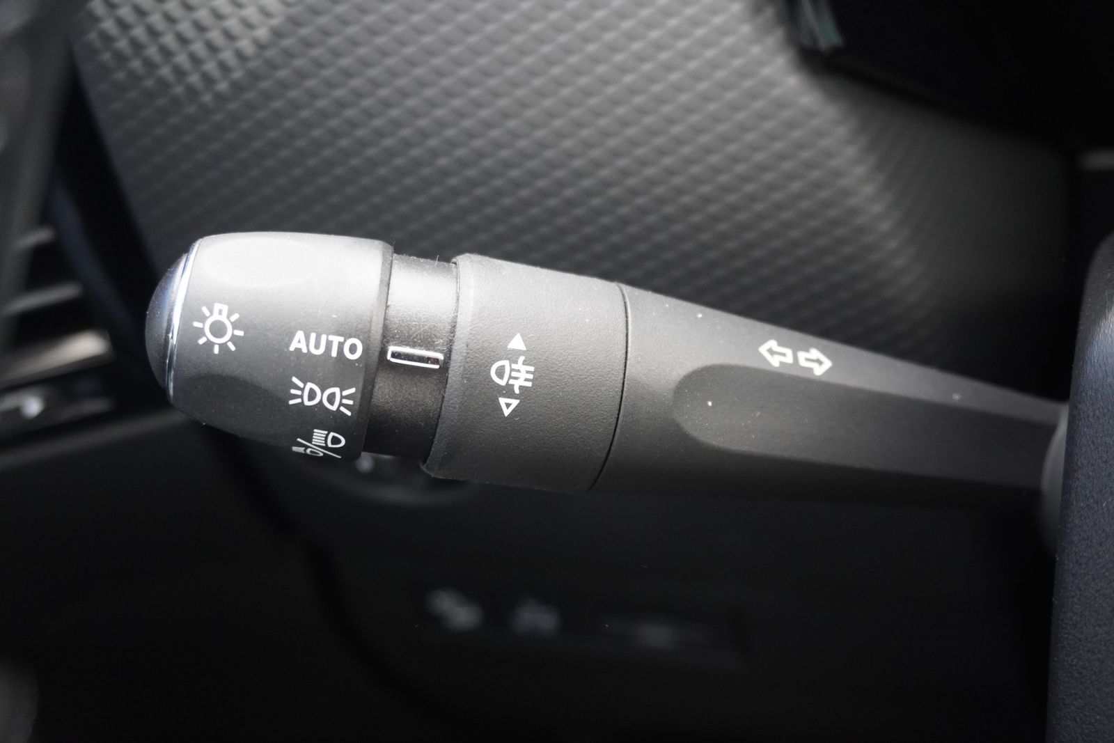DS Automobiles DS4 PureTech130 Aut. Matrix ACC Navi 360° Pano