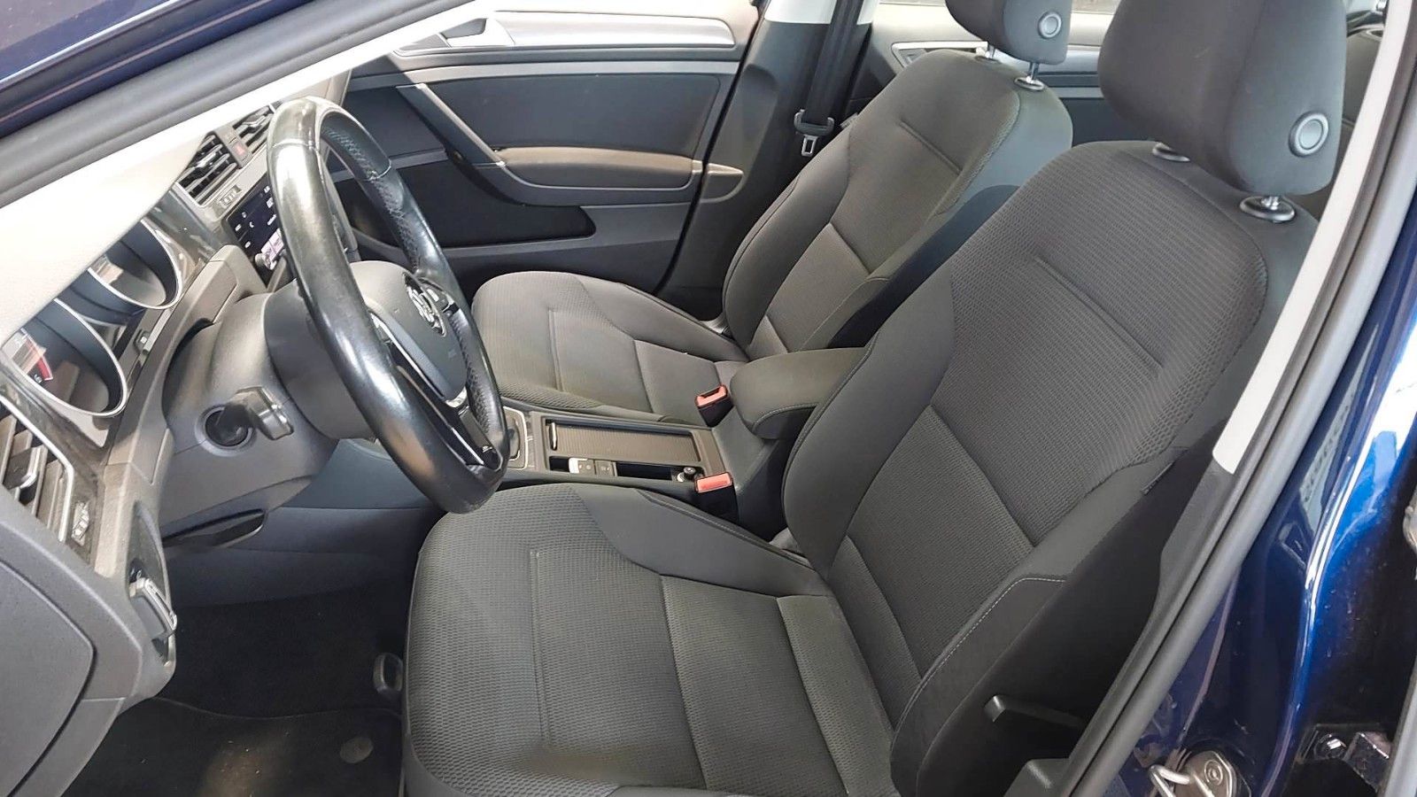 Volkswagen Golf 7 Var. 1.6 TDI COMFORTLINE - Samsaru's Car Outlet