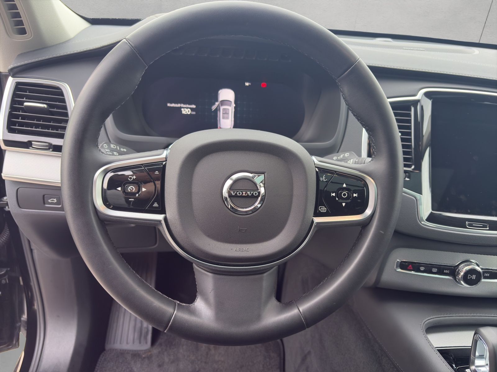 Volvo XC90 B5 D AWD Plus Bright AHK PANO RFK SHZ STAND