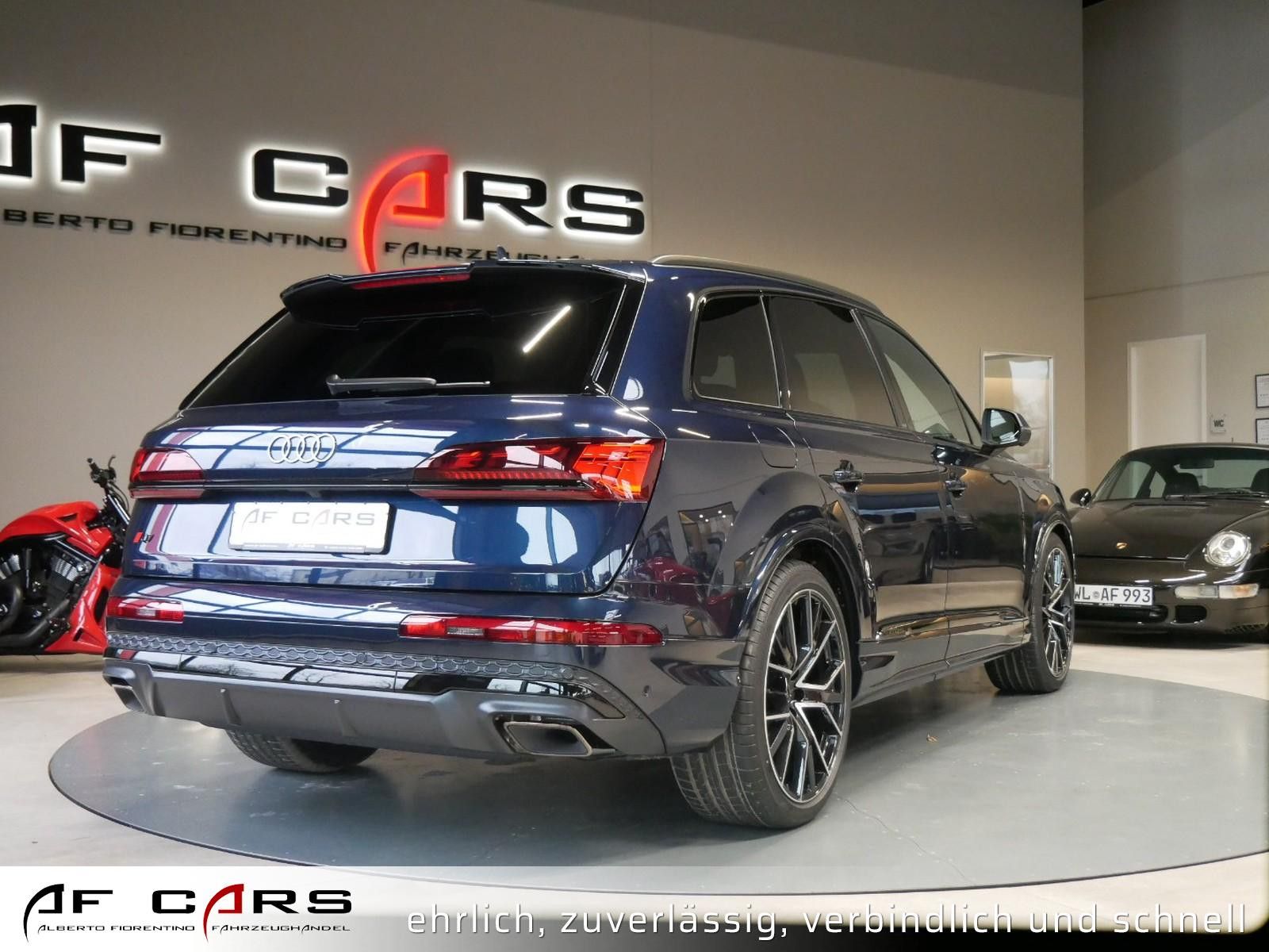 Audi Q7 50 TDI quattro S line S Sport 7 Seat Matrix