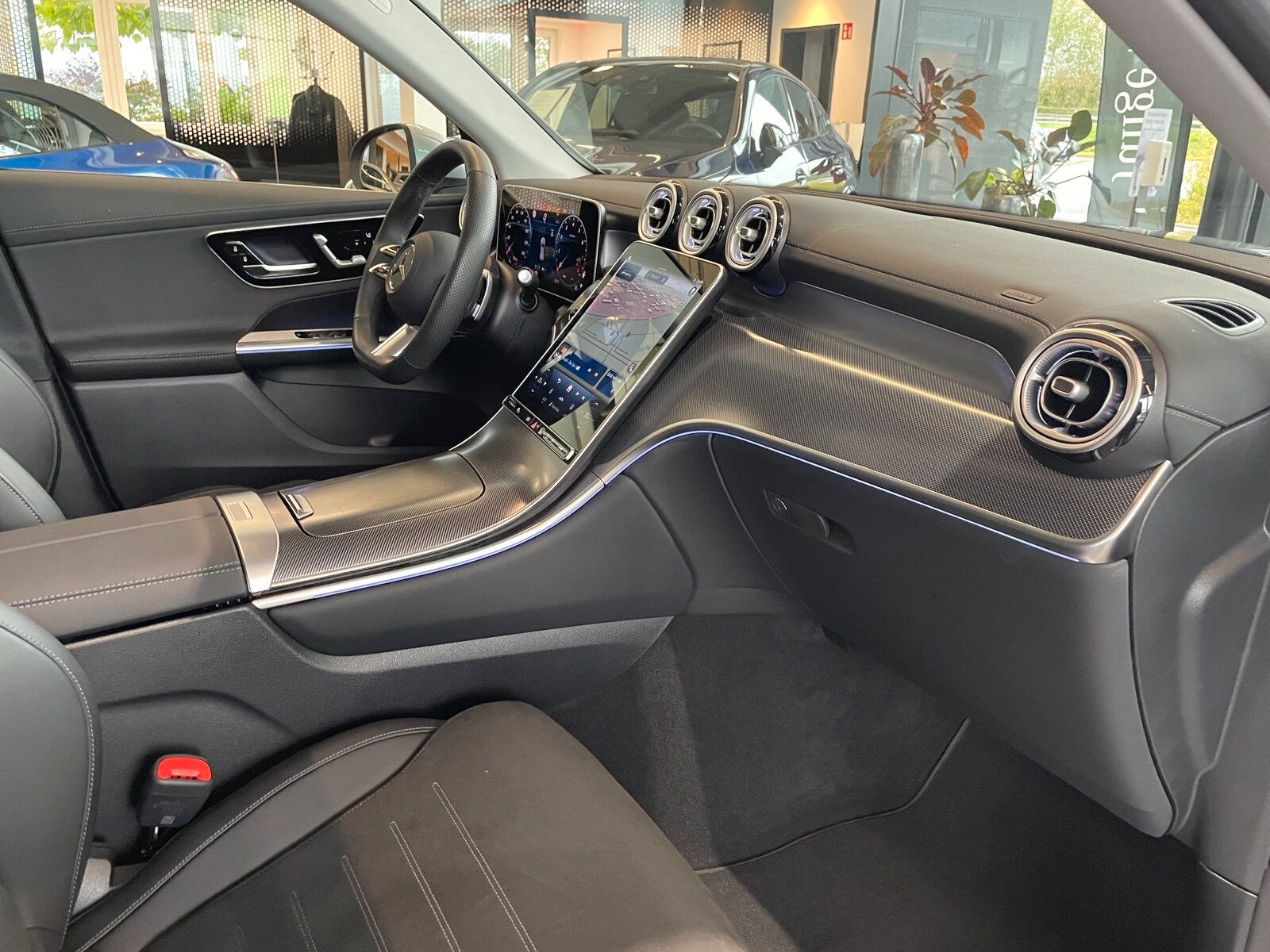 Mercedes-Benz GLC 300 4M AMG ADVANCED+ PANO DIGITALLIGHT AHK