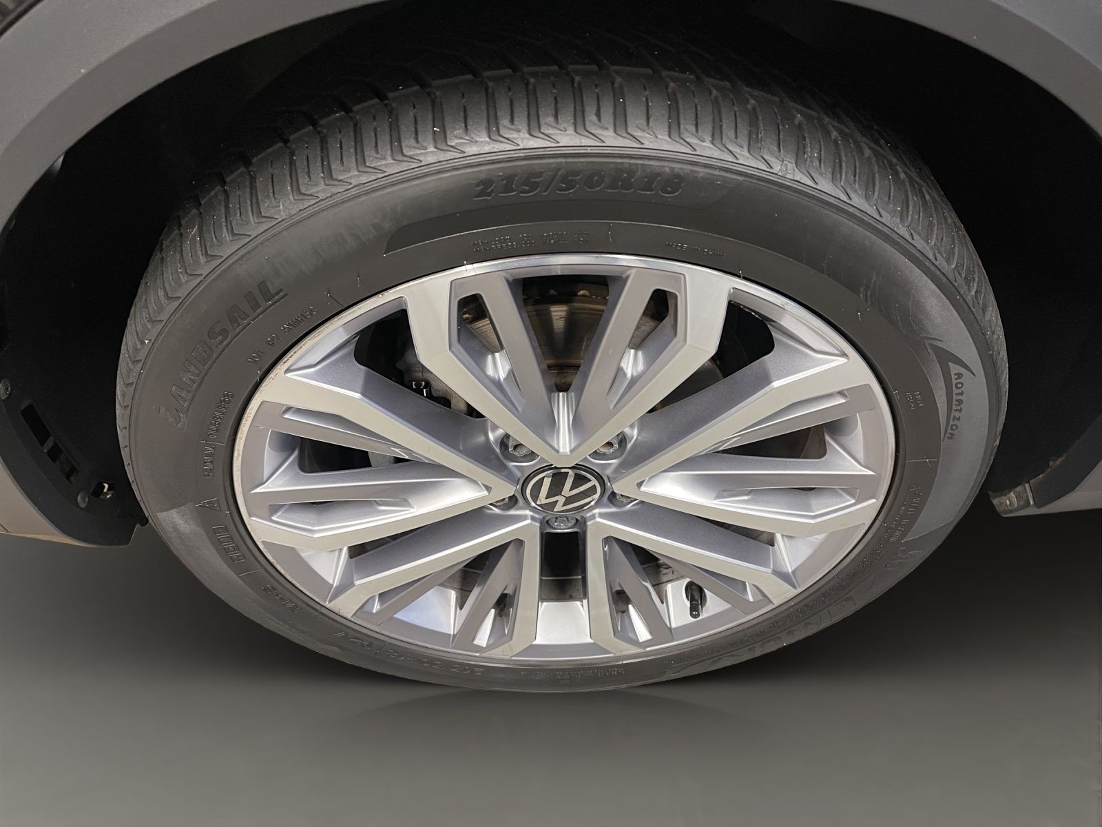 Volkswagen T-Roc 1.5 TSI Sport - Samsaru's Car Outlet