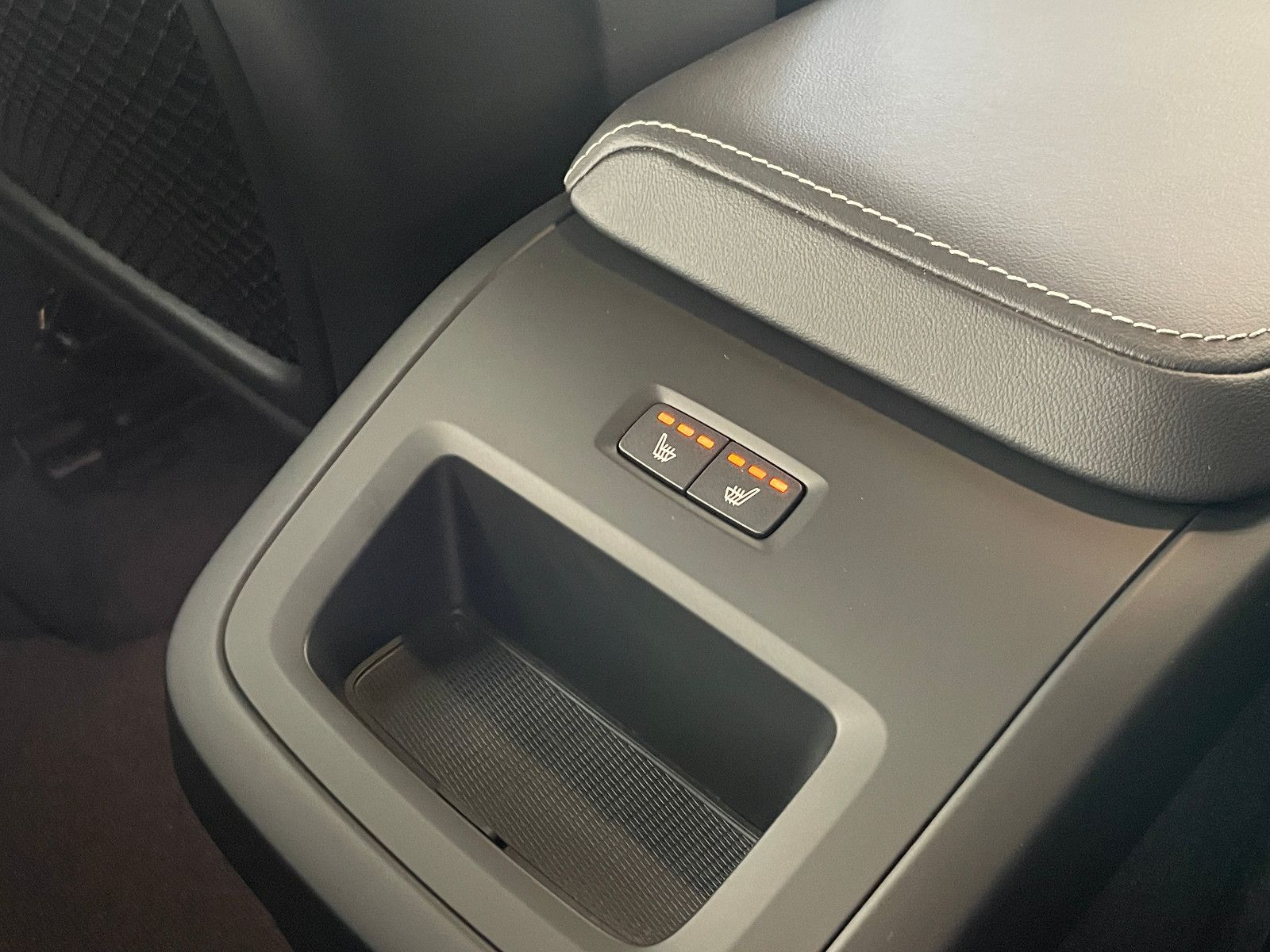 Volvo XC60 Plus Dark AWD*Navi*LED*Leder AHK*