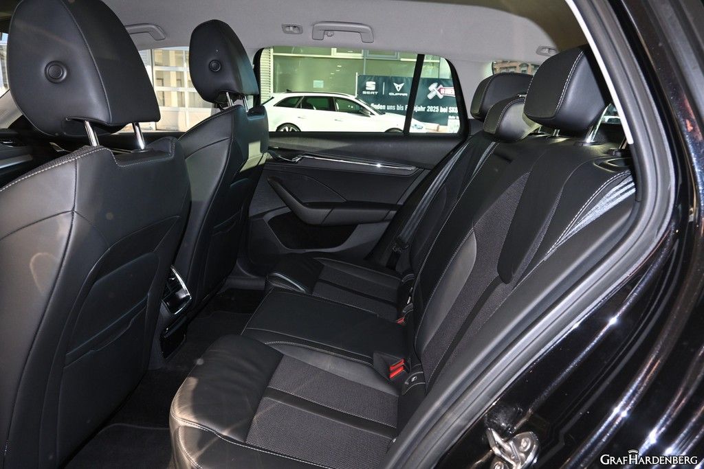Skoda Octavia Combi 1.4 TSI iV Style iV - Samsaru's Car Outlet