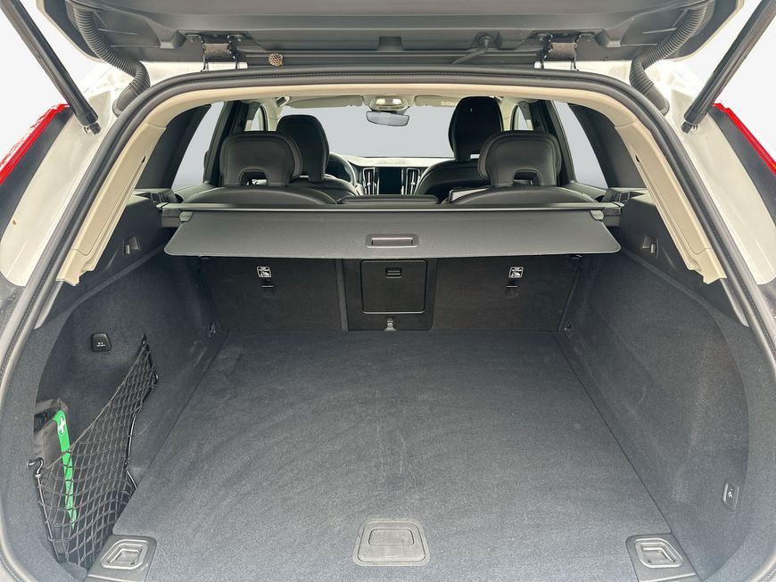 Volvo XC60 B5 B AWD Plus Dark