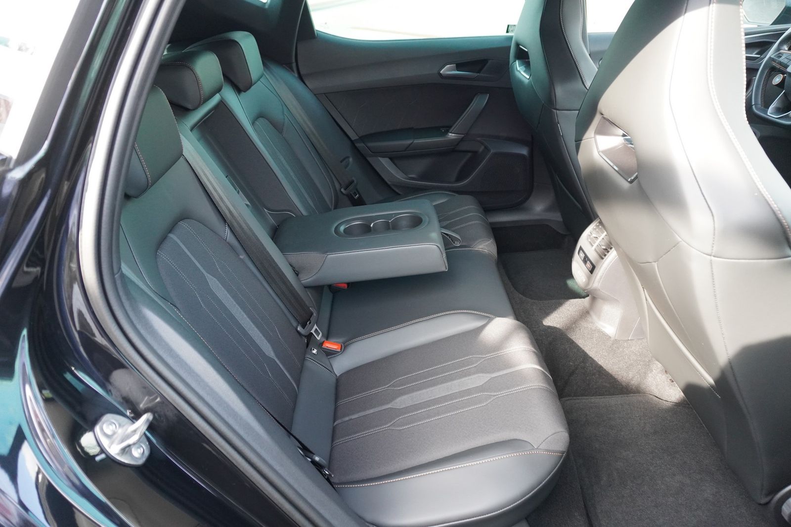 Cupra Leon 1.4 e-HYBRID - Samsaru's Car Outlet