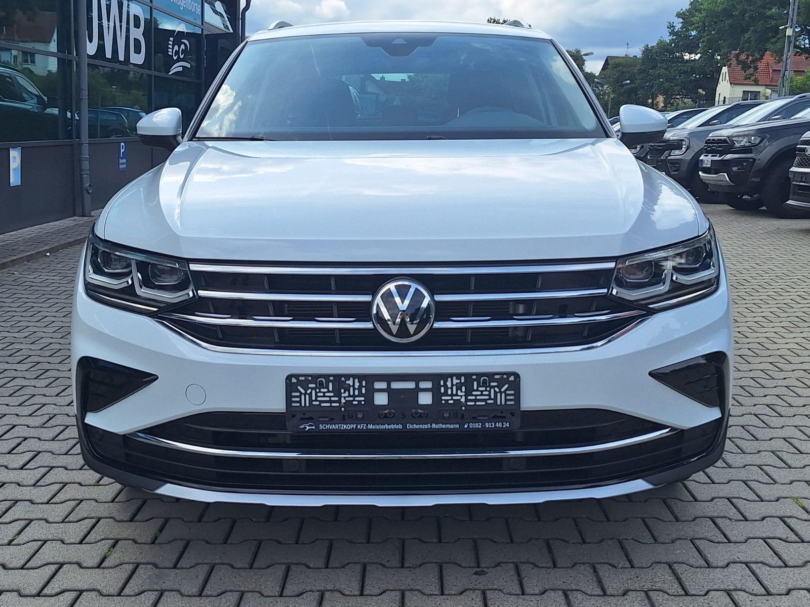Volkswagen Tiguan 2.0 TDI United DSG - Samsaru's Car Outlet