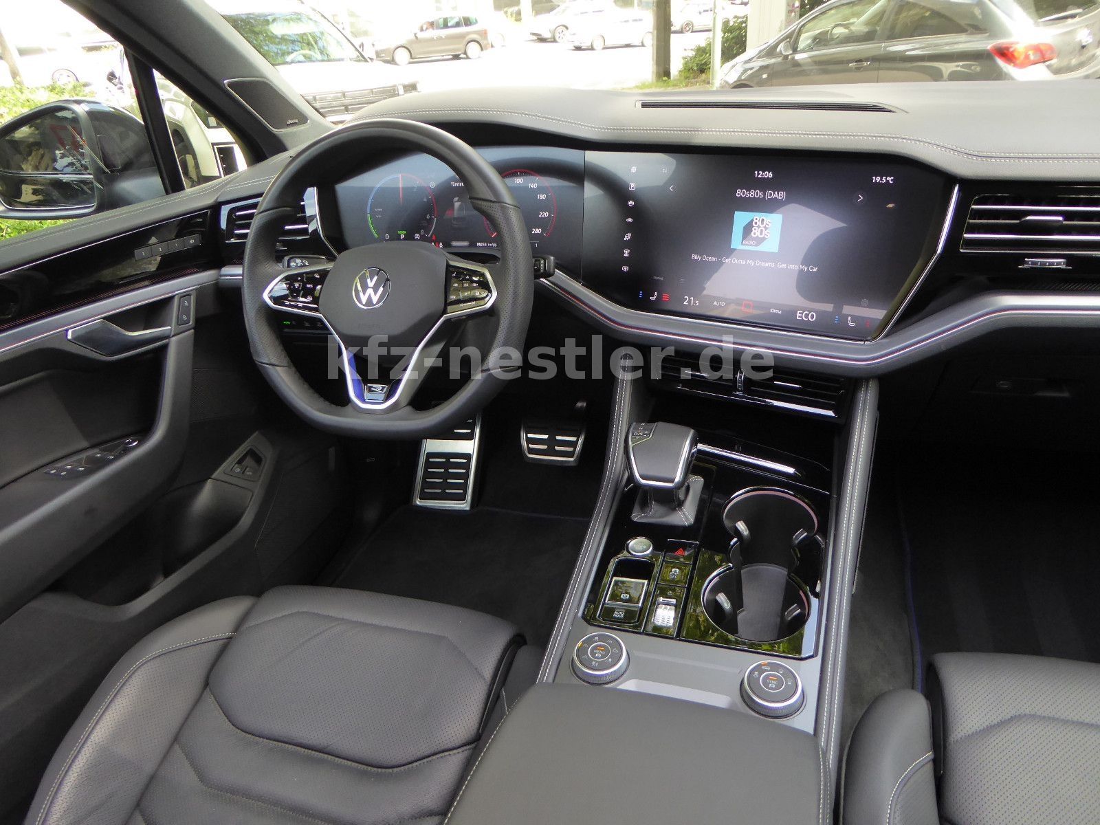 Volkswagen Touareg R eHybrid Pano/21"/AHK/HUD/Dynaudio/ACC