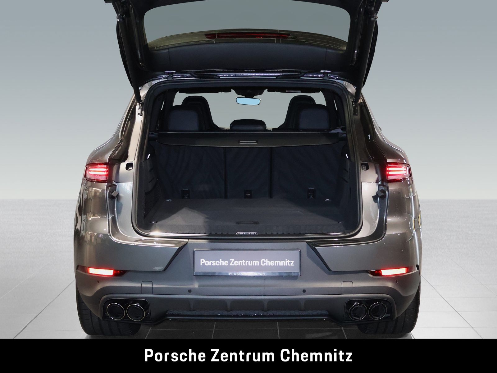 Porsche Cayenne E-Hybrid Pano;Luft.;ACC;22":Sportabgas