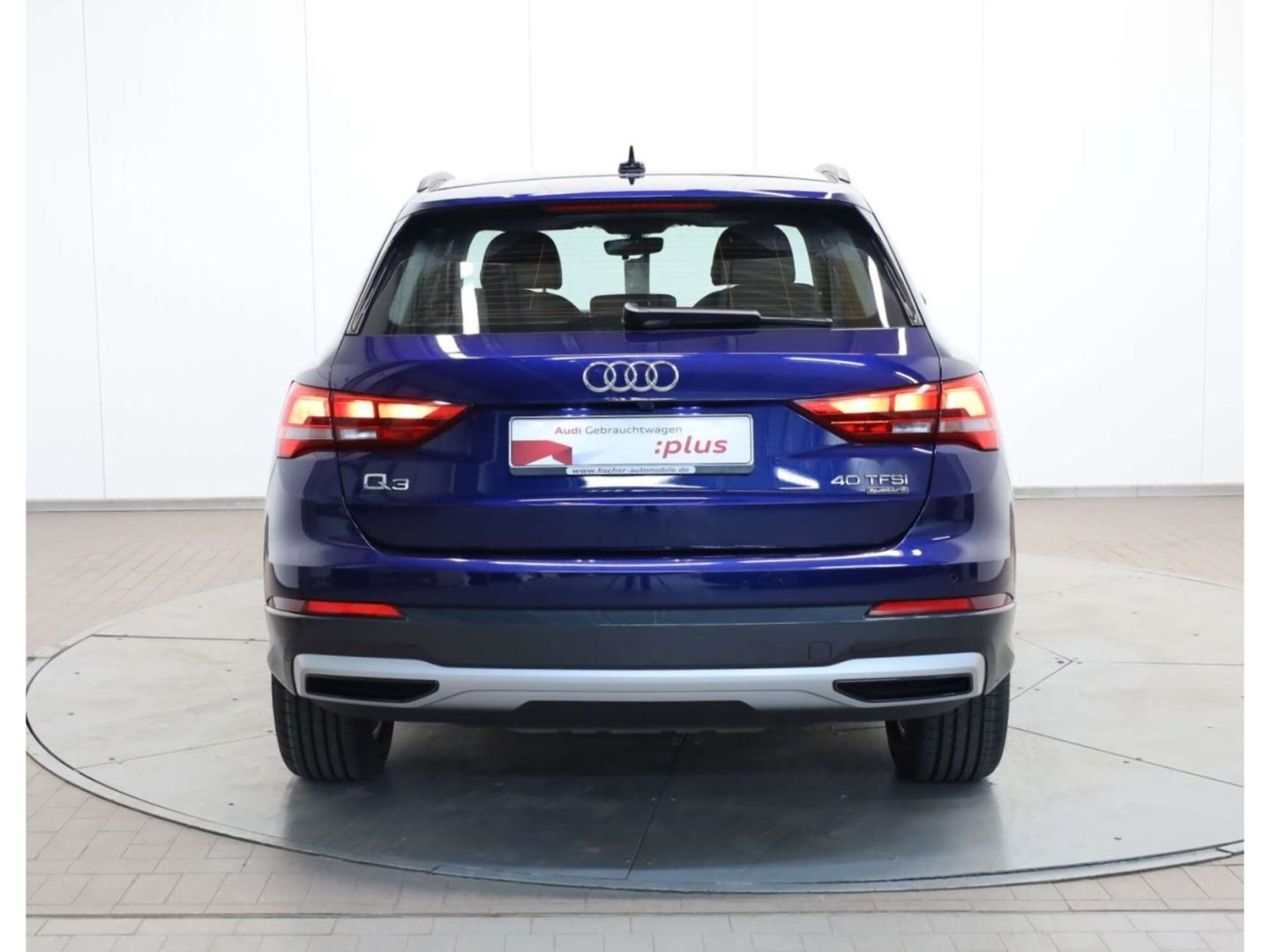 Audi Q3 40 TFSI quattro advanced - Samsaru's Car Outlet