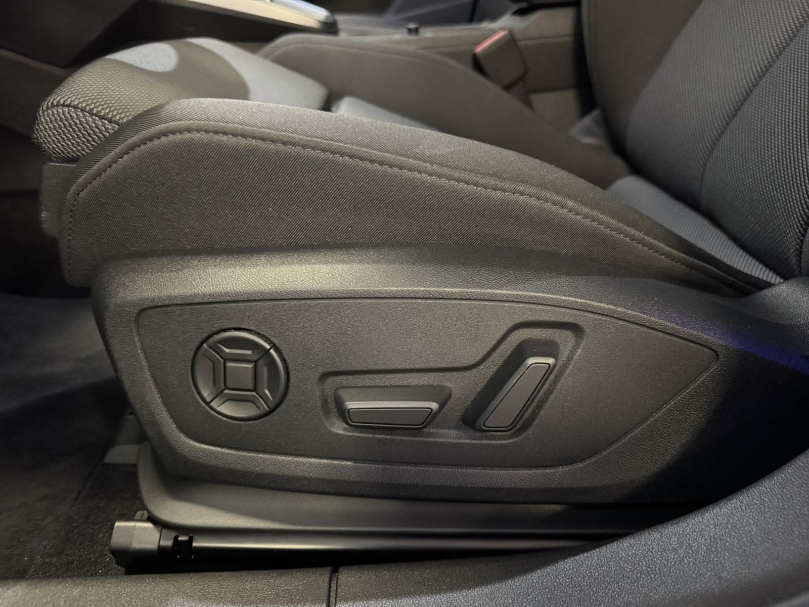Audi A3 30 TFSI S line Sportback - Samsaru's Car Outlet