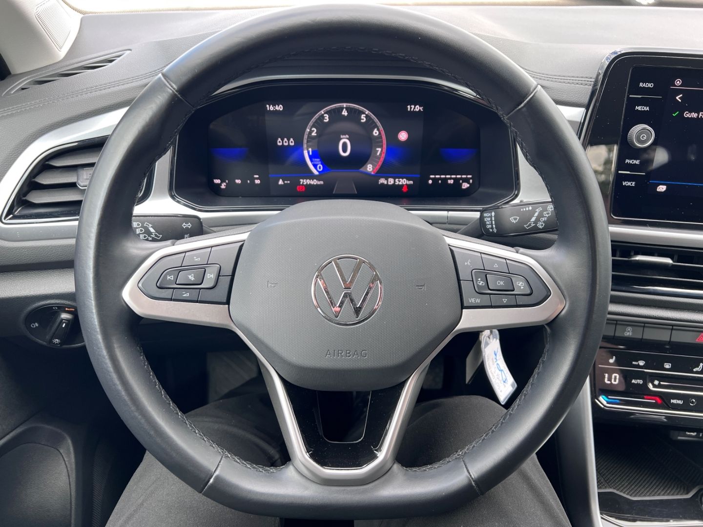 Volkswagen T-Roc 1.0TSI Life - Samsaru's Car Outlet