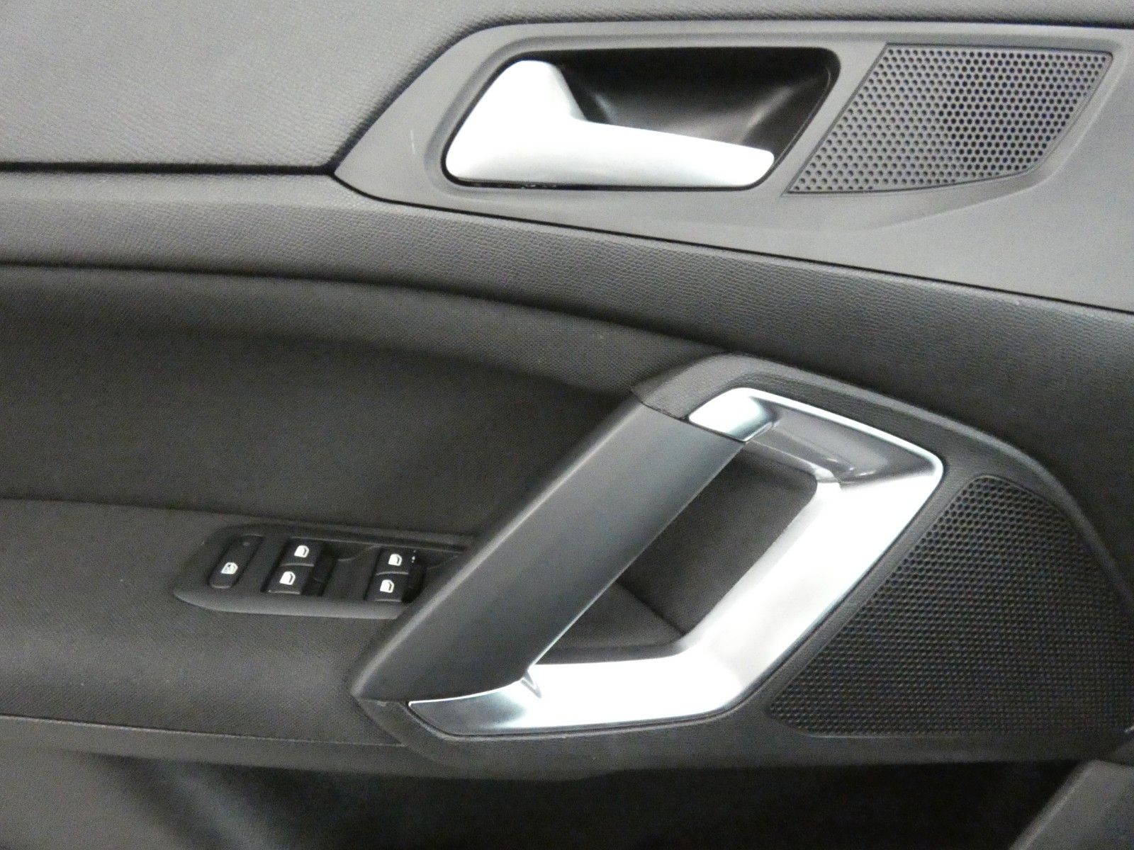 Peugeot 308 SW 1.5 HDi Active Pack - Samsaru's Car Outlet