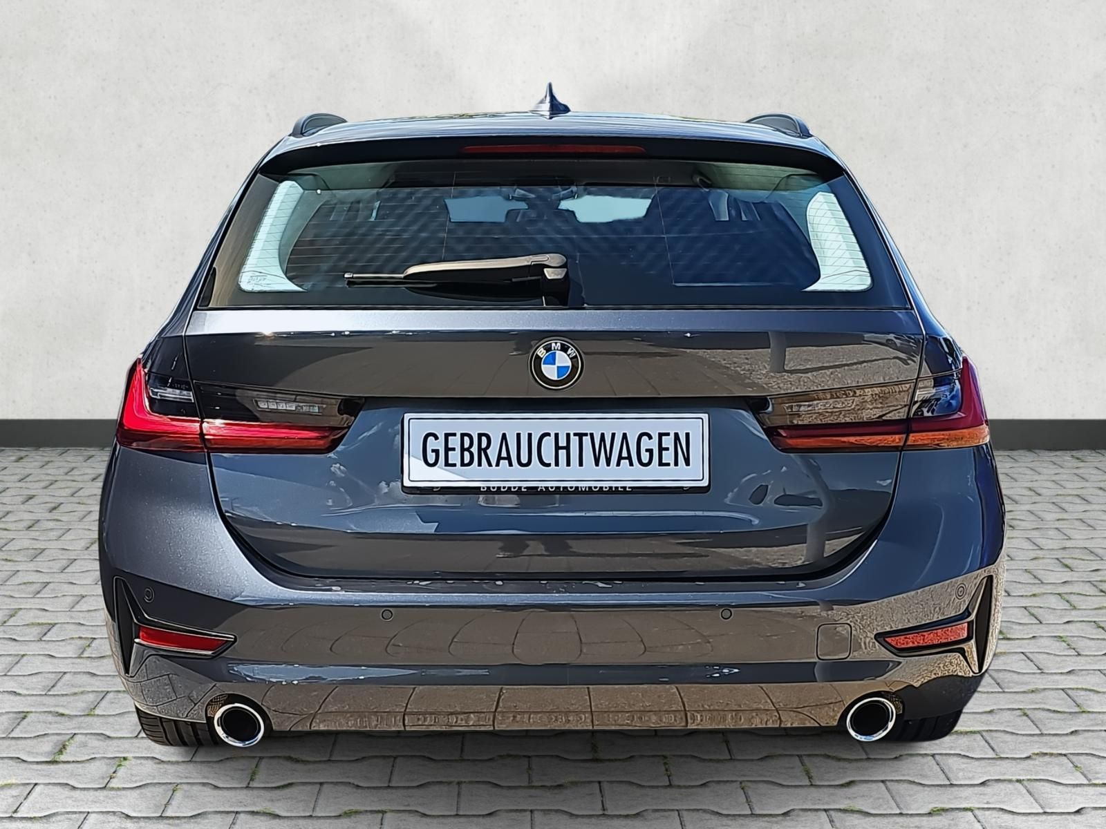 BMW 320d xDrive Touring Advantage - Samsaru's Car Outlet