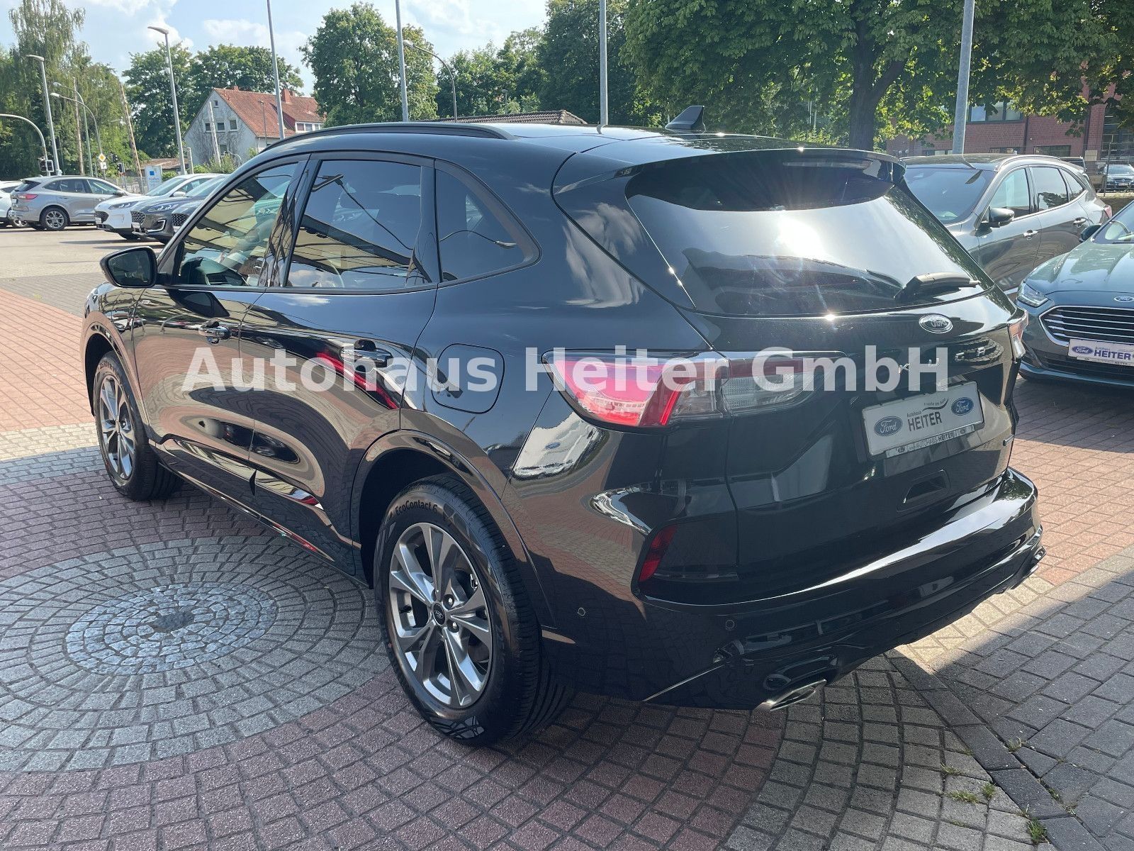 Ford Kuga PHEV ST-Line X - Samsaru's Car Outlet