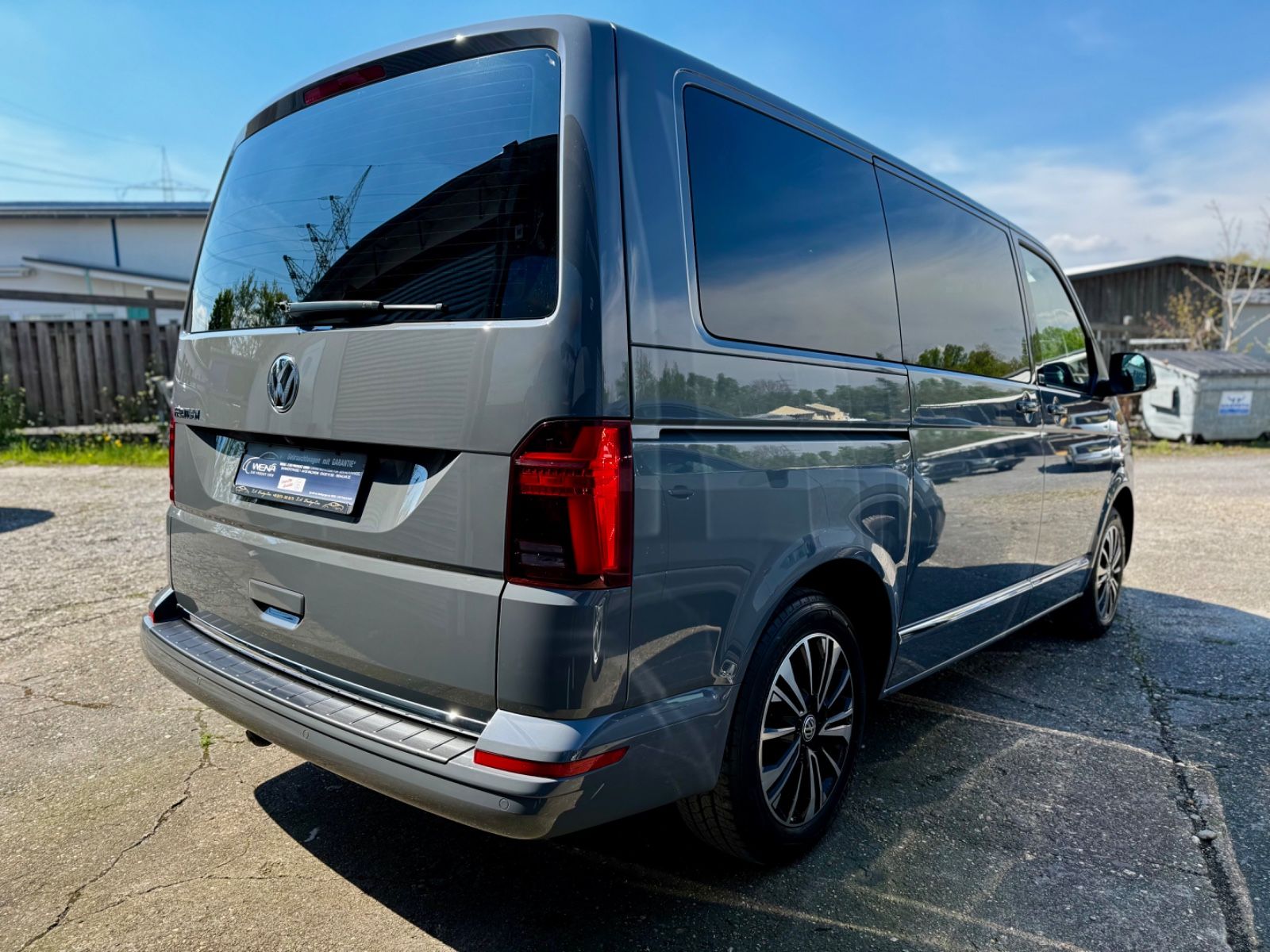 Volkswagen T6 2.0TDI Multivan - Samsaru's Car Outlet