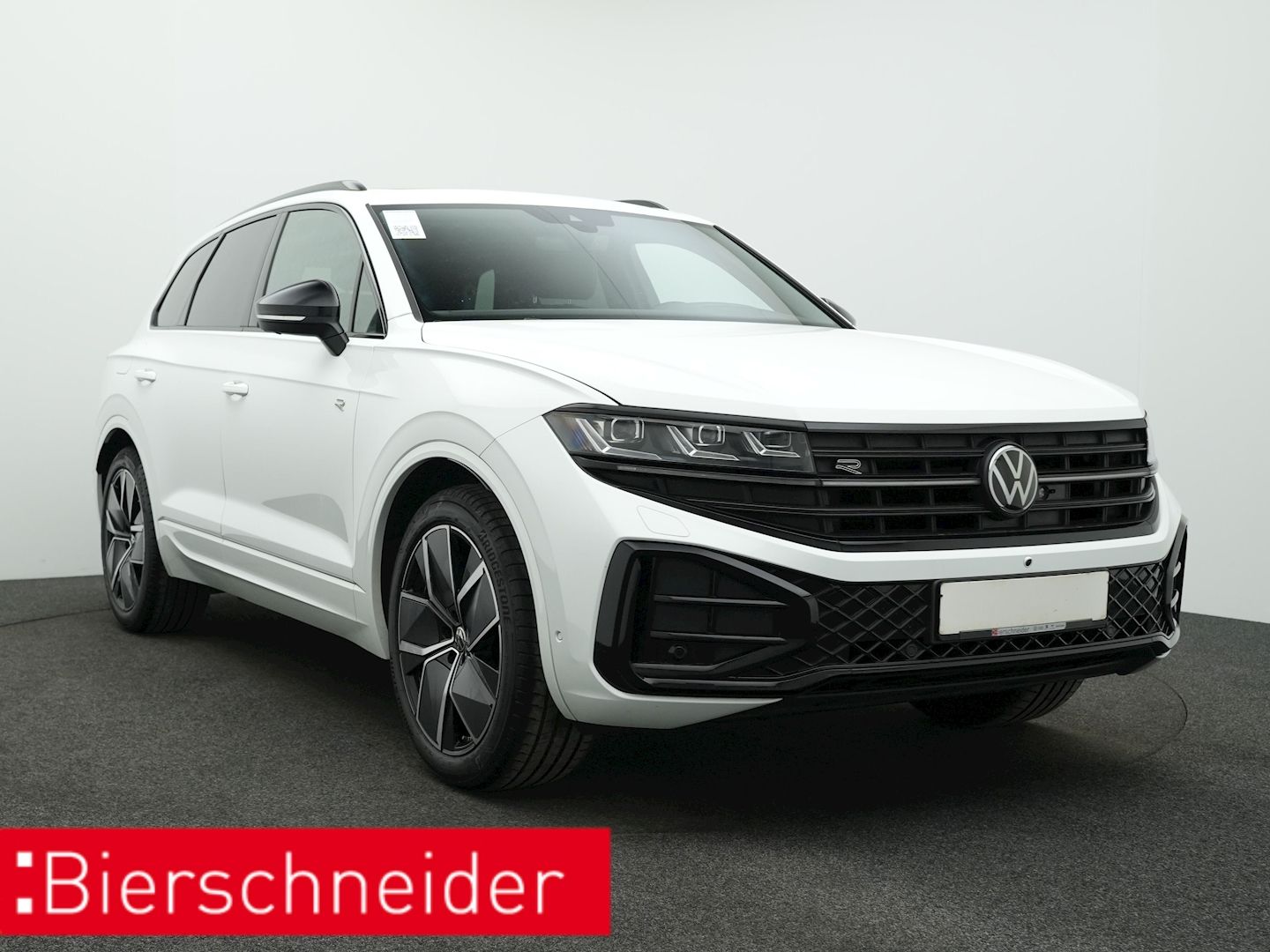 Volkswagen Touareg 3.0 TDI R-Line - Samsaru's Car Outlet