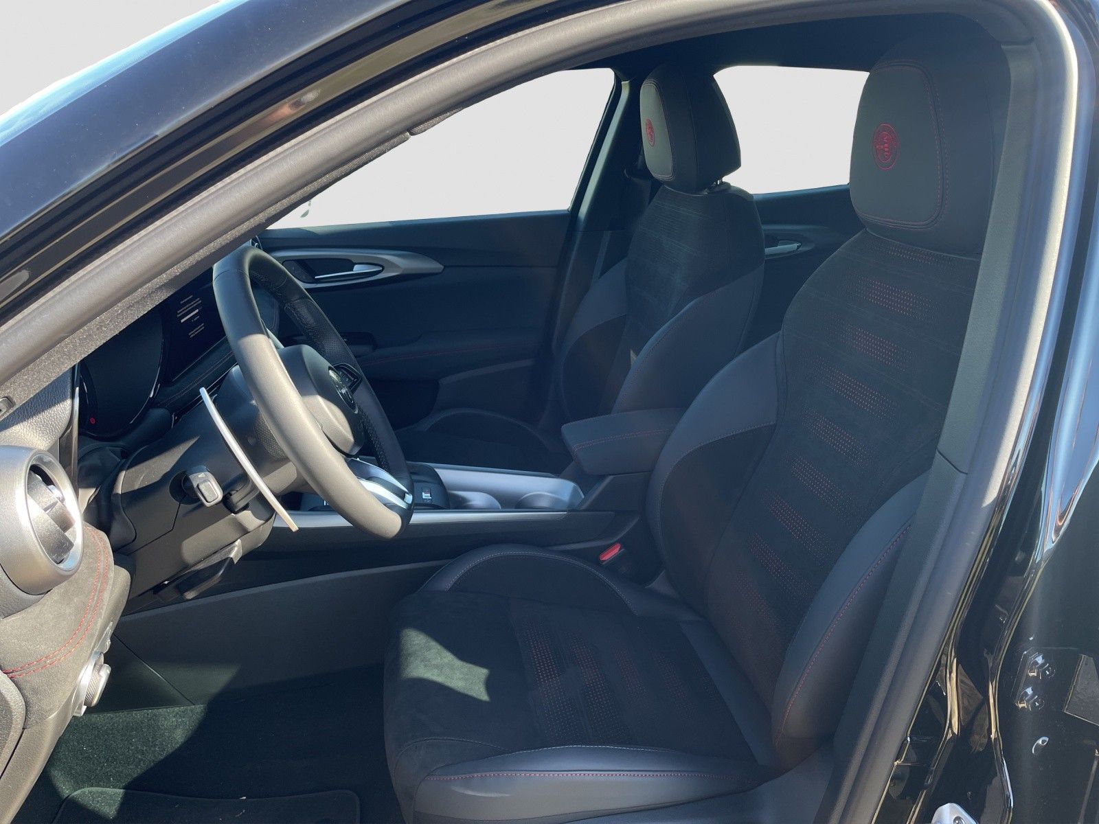 Alfa Romeo Tonale Veloce  1.5VGT 48V 160PS Assist-Paket