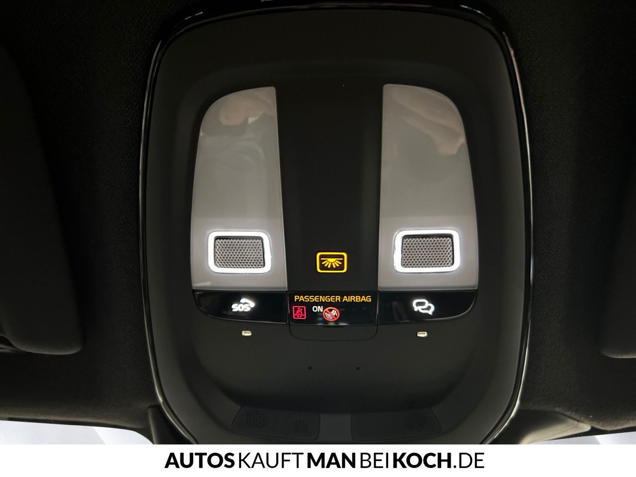 Volvo XC40 B3 DKG Core AHK LED SHZ/LHZ NAVI PDC/CAM!