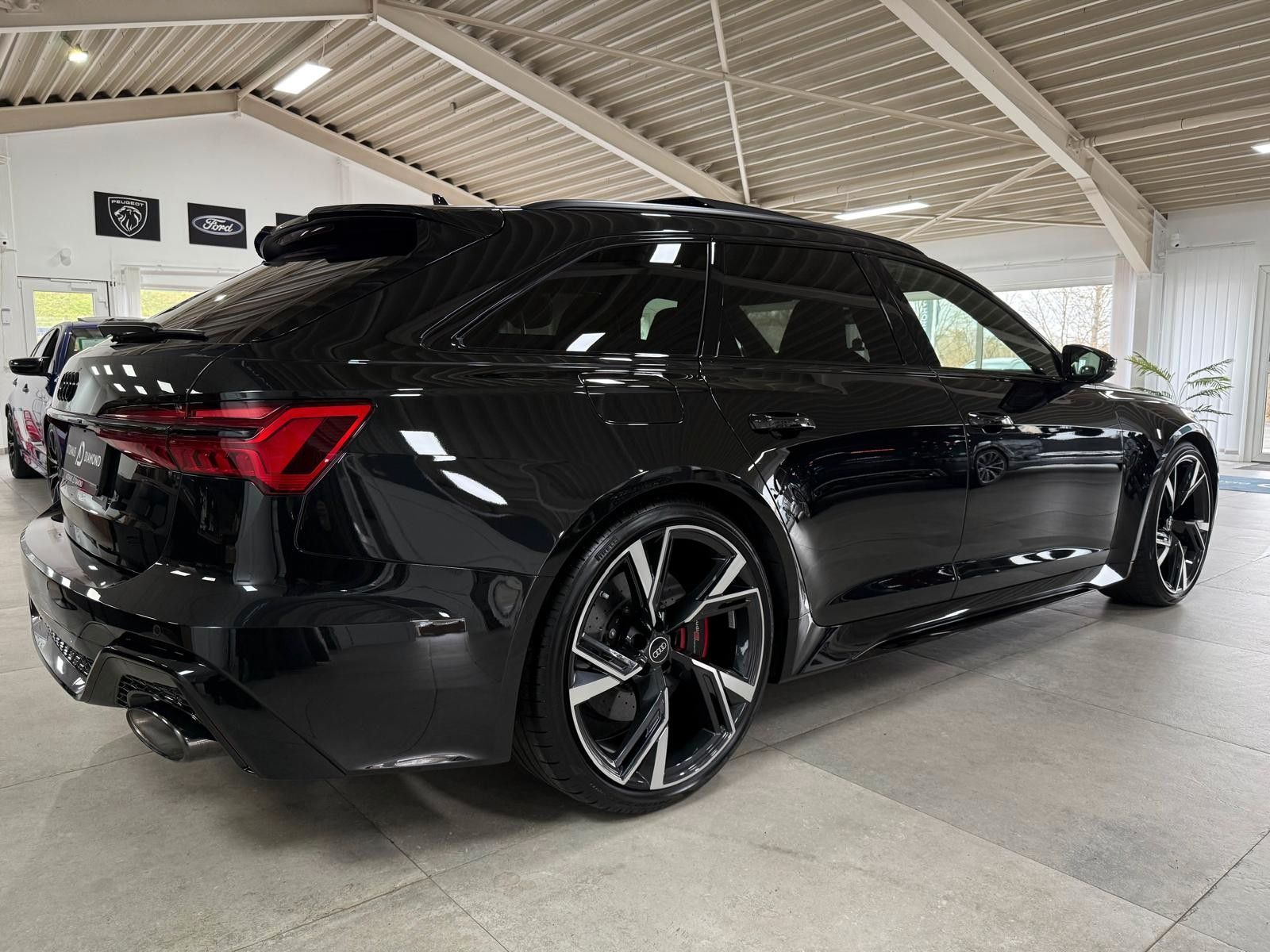 Audi Avant 4.0 TFSI quattro* KERAMIK *PANO *B&O*