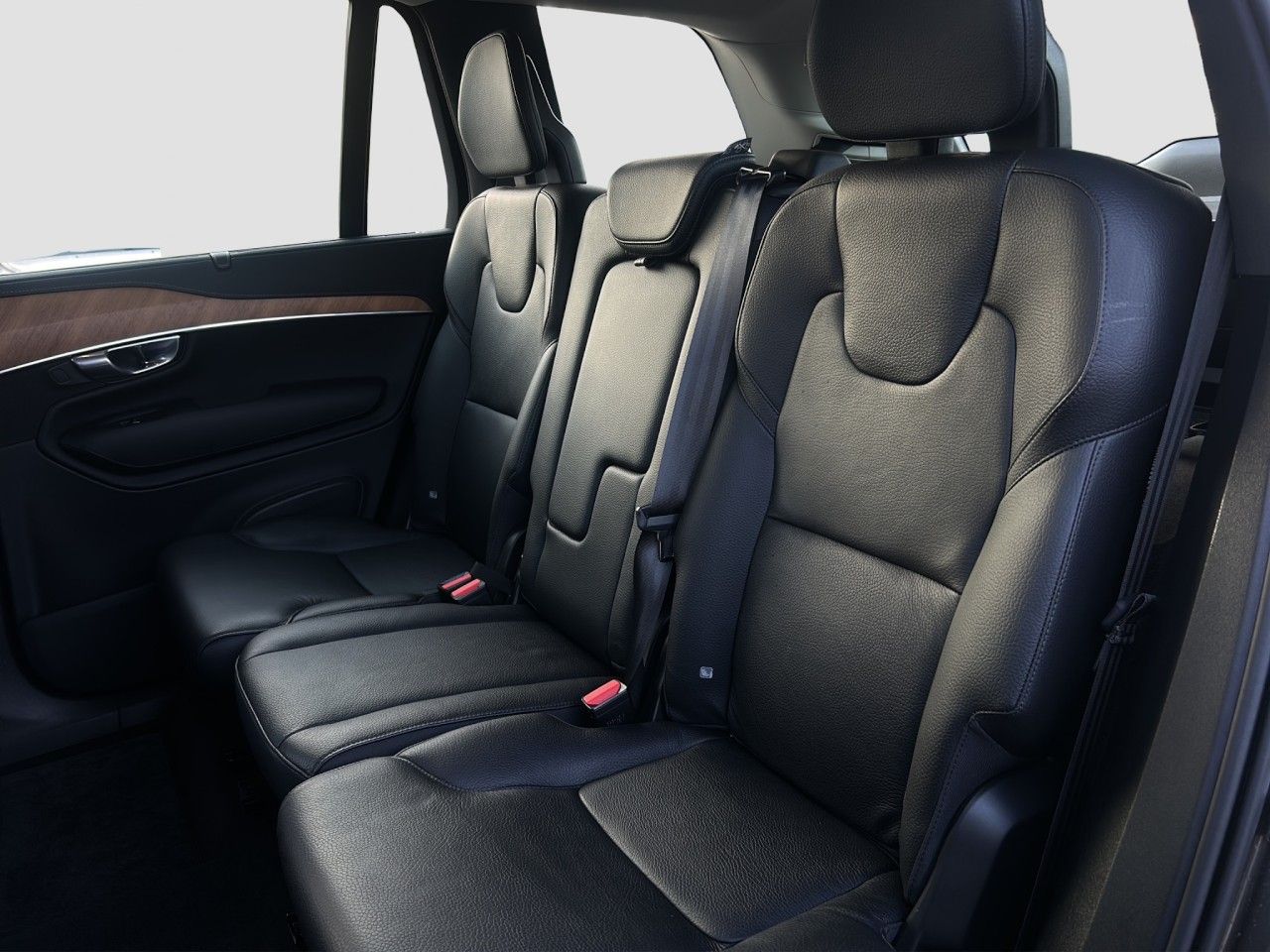 Volvo XC90 B5 Inscription AWD/7-Sitzer/Pano/AHK/Kamera