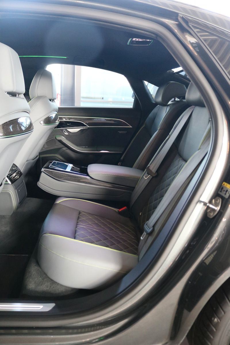 Audi A8 60 TFSI quattro S line Exclusive Einzelstück - Samsaru's Car Outlet