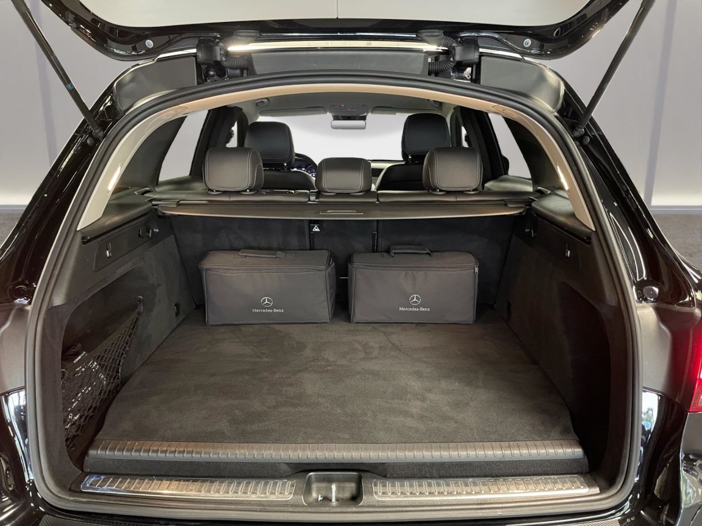 Mercedes-Benz GLC 300 e 4M AMG - Samsaru's Car Outlet
