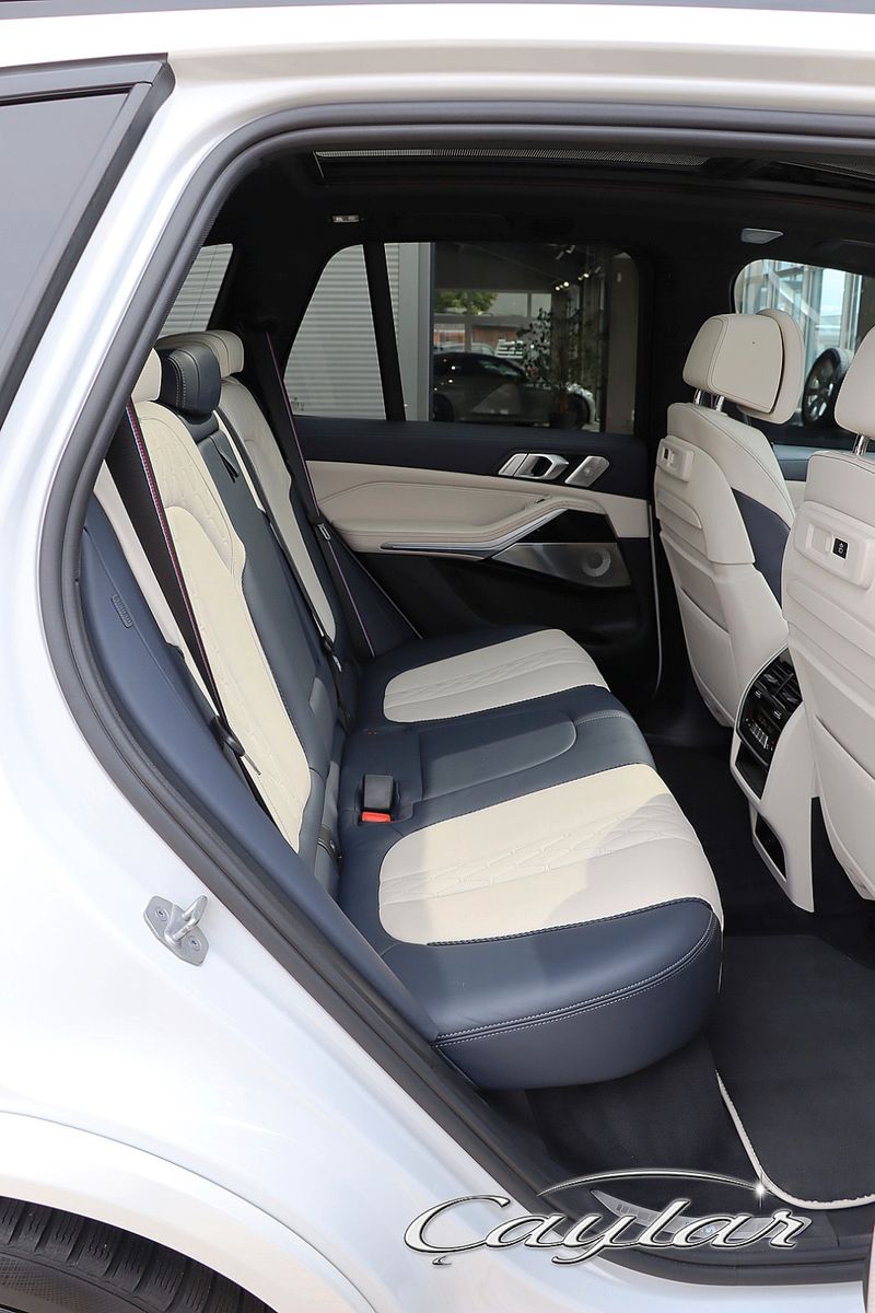BMW X5 45e M SPORT LASER BELÜFTET SKY LOUNGE B&W 22"